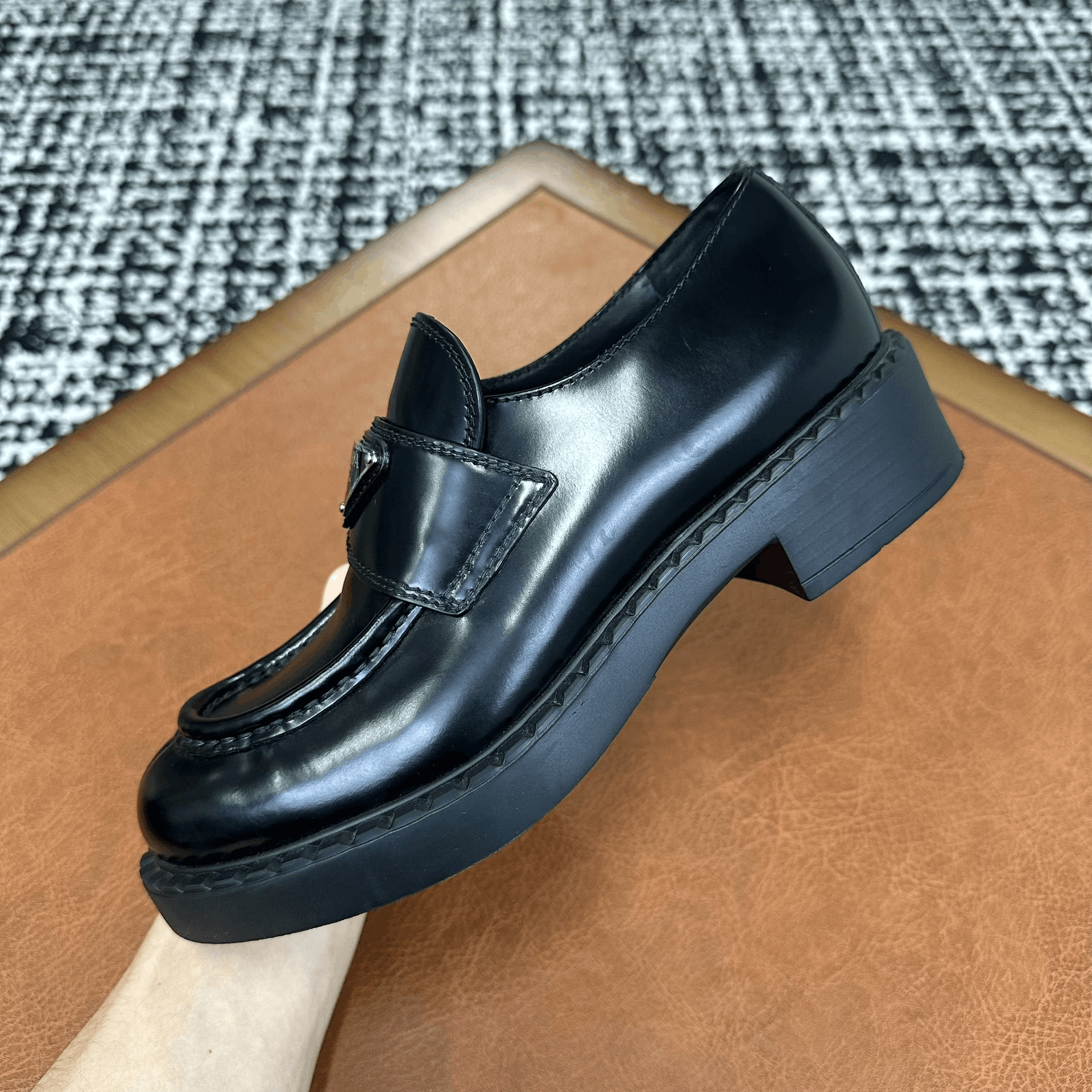 Prada Prada Black Lowtop Sneakers it_36 Women Size US 6 / IT 36 - 5 Thumbnail