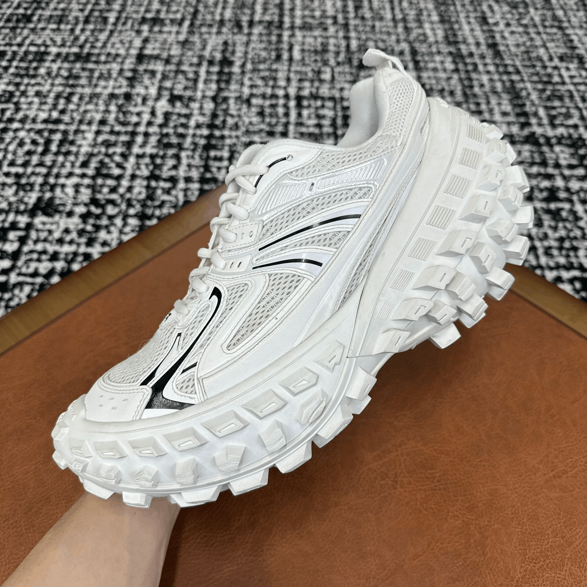 Balenciaga Balenciaga White Lowtop Sneakers 10 Men Size US 10 / EU 43 - 4 Thumbnail