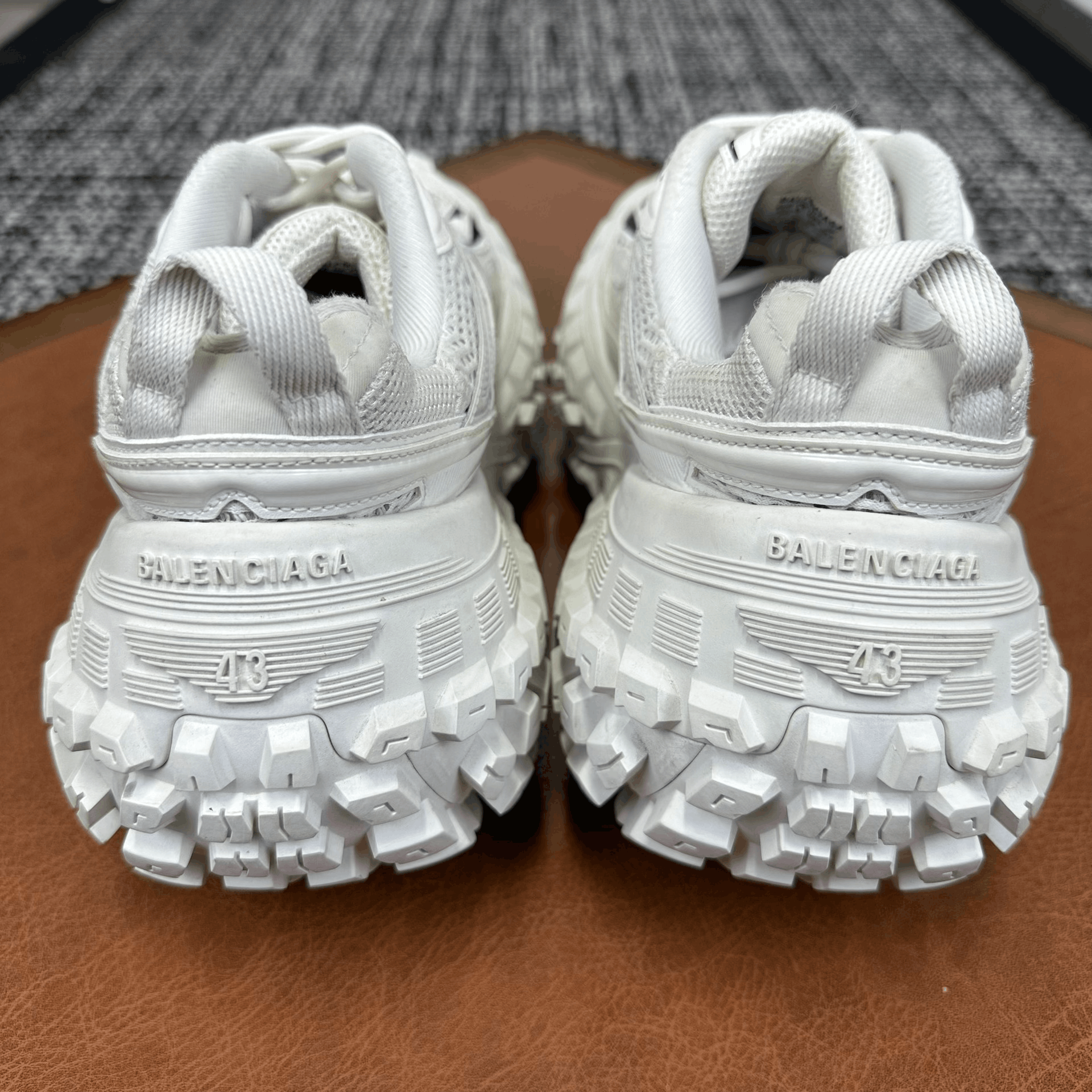 Balenciaga Balenciaga White Lowtop Sneakers 10 Men Size US 10 / EU 43 - 3 Thumbnail