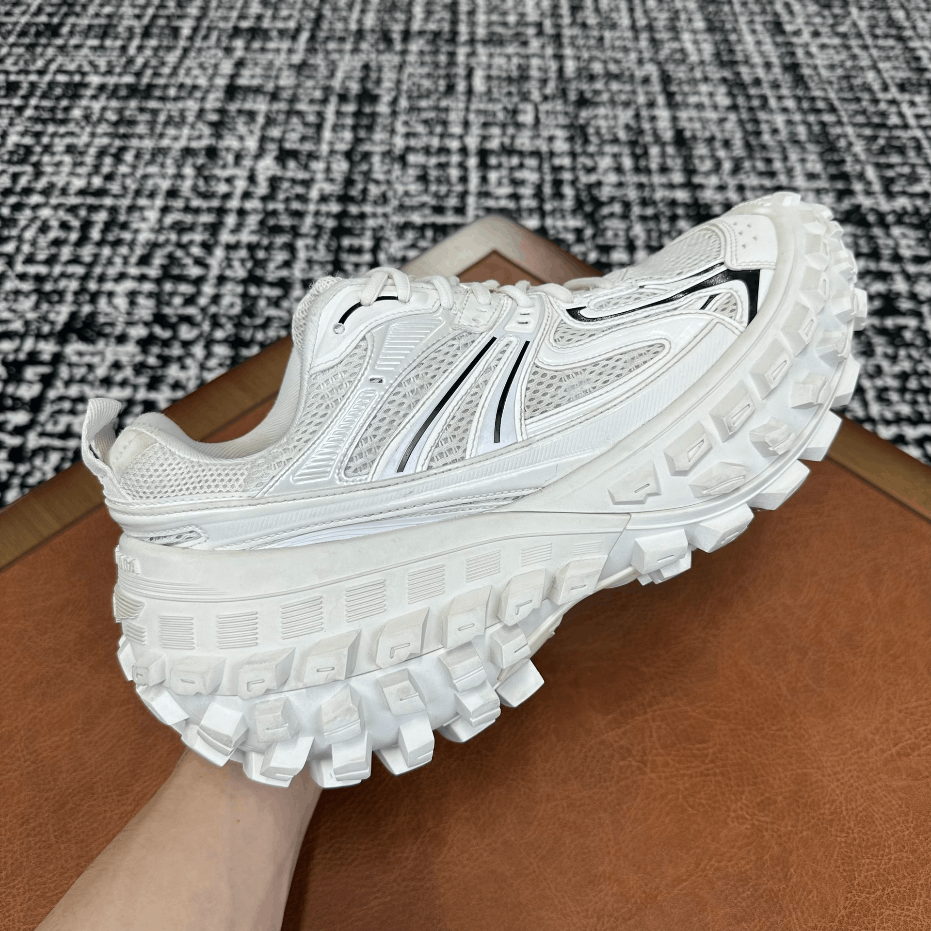 Balenciaga Balenciaga White Lowtop Sneakers 10 Men Size US 10 / EU 43 - 7 Thumbnail