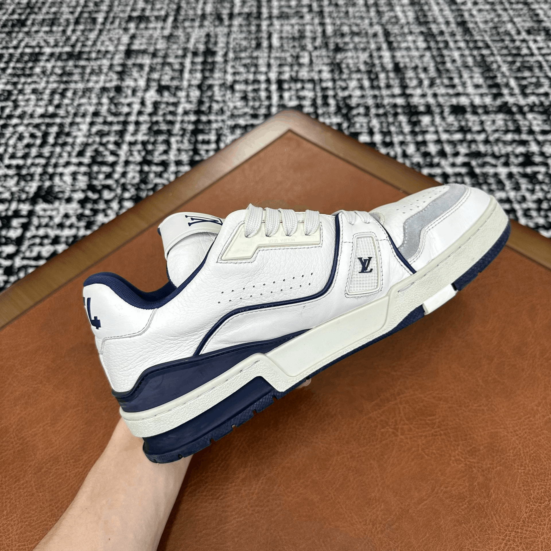 Louis Vuitton Louis Vuitton Training Blue Lowtop Sneakers 8 Men Size US 8 / EU 41 - 6 Thumbnail