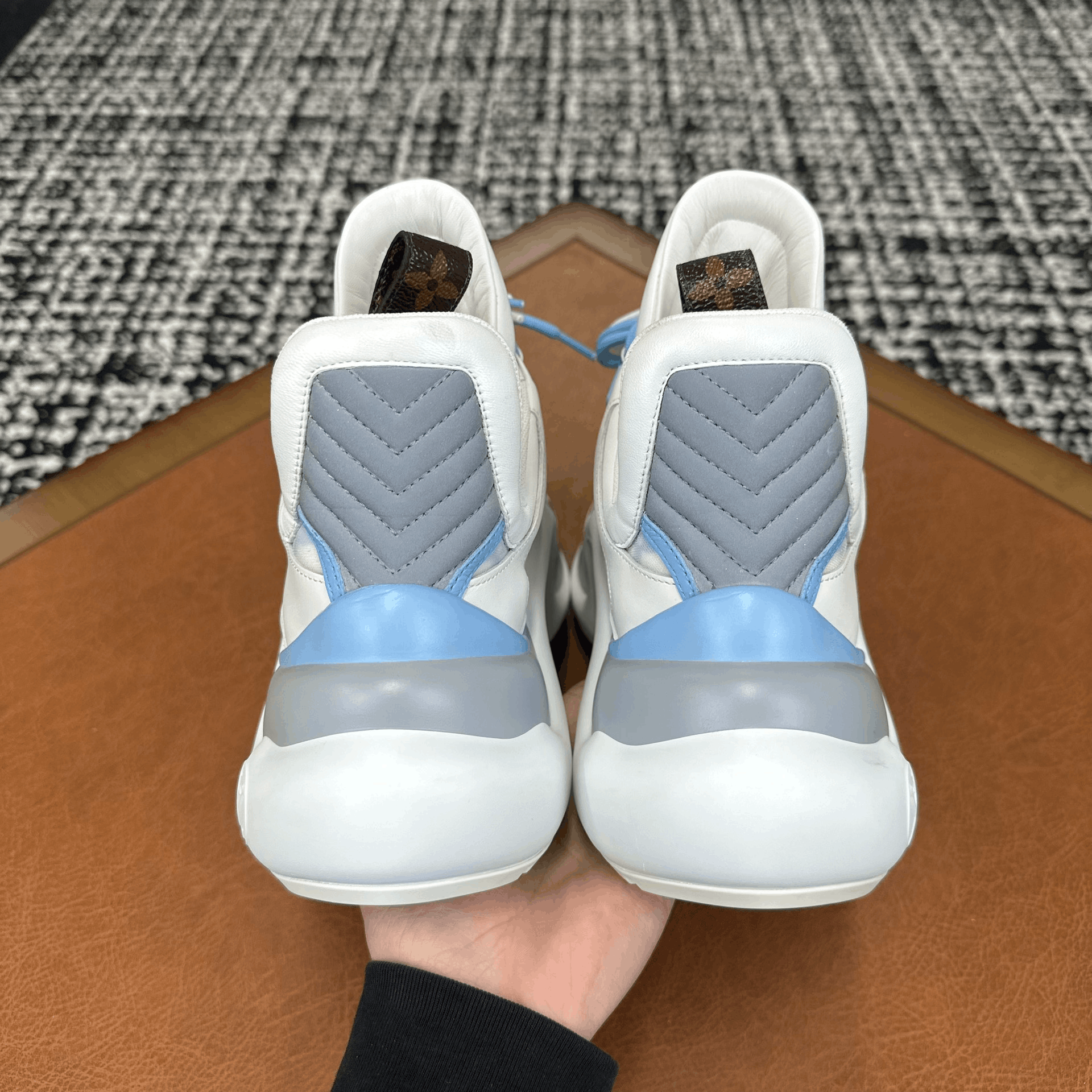 Louis Vuitton Louis Vuitton Blue Lowtop Sneakers it_37-5 Women Size US 7.5 / IT 37.5 - 3 Thumbnail