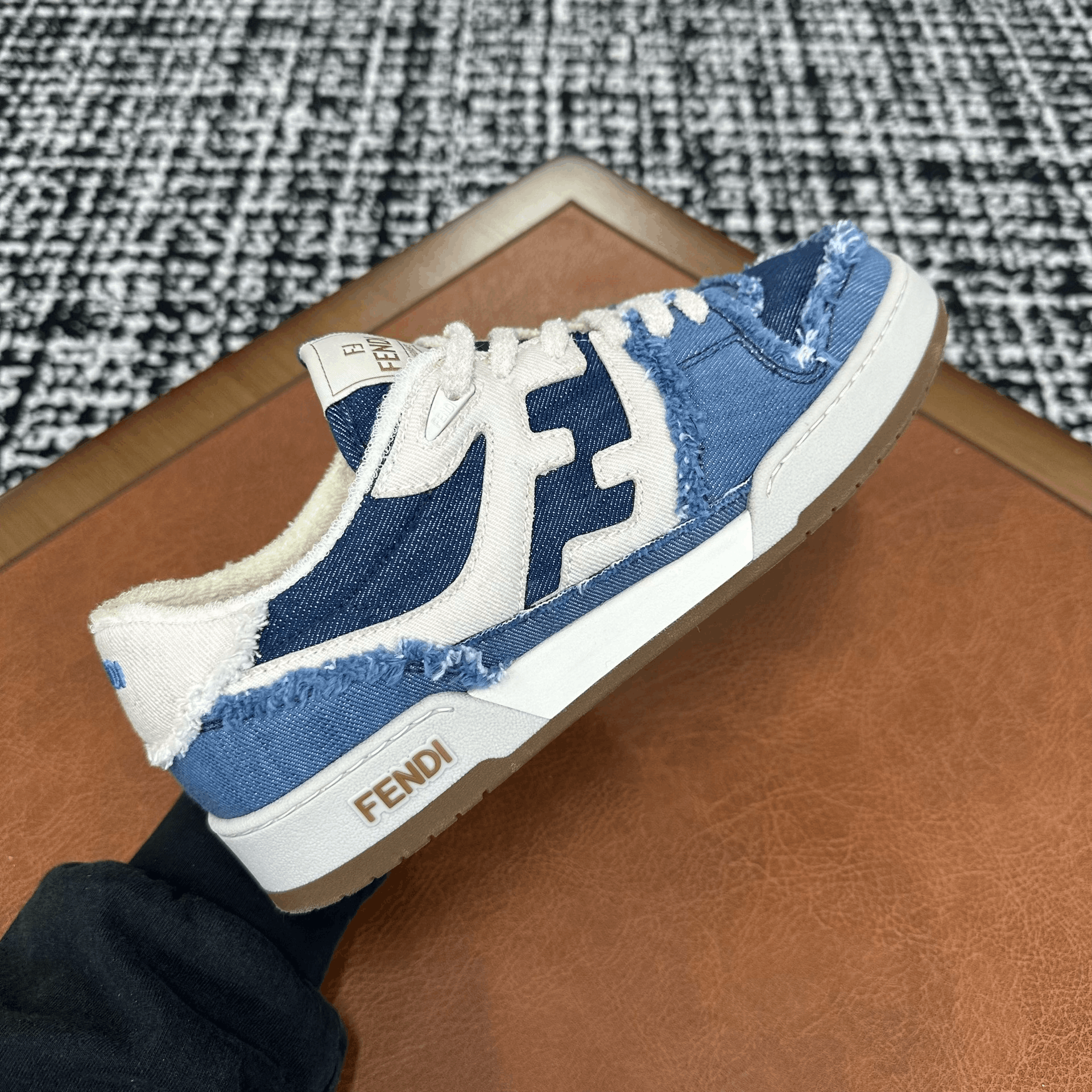 Fendi Fendi Denim Blue Lowtop Sneakers 6 Men Size US 6 / EU 39 - 5 Thumbnail