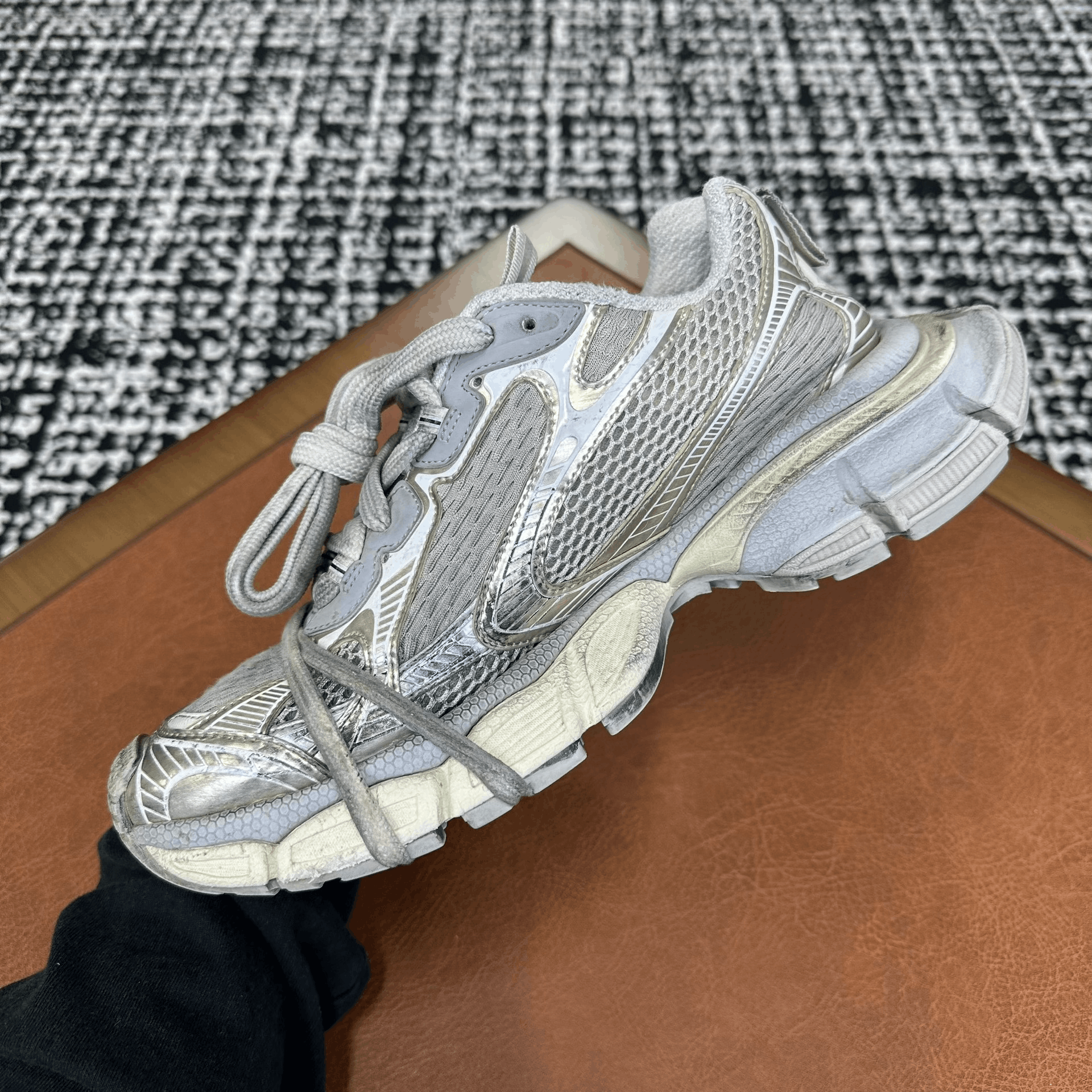 Balenciaga Balenciaga Mesh Beige Lowtop Sneakers 7 Men Size US 7 / EU 40 - 7 Thumbnail