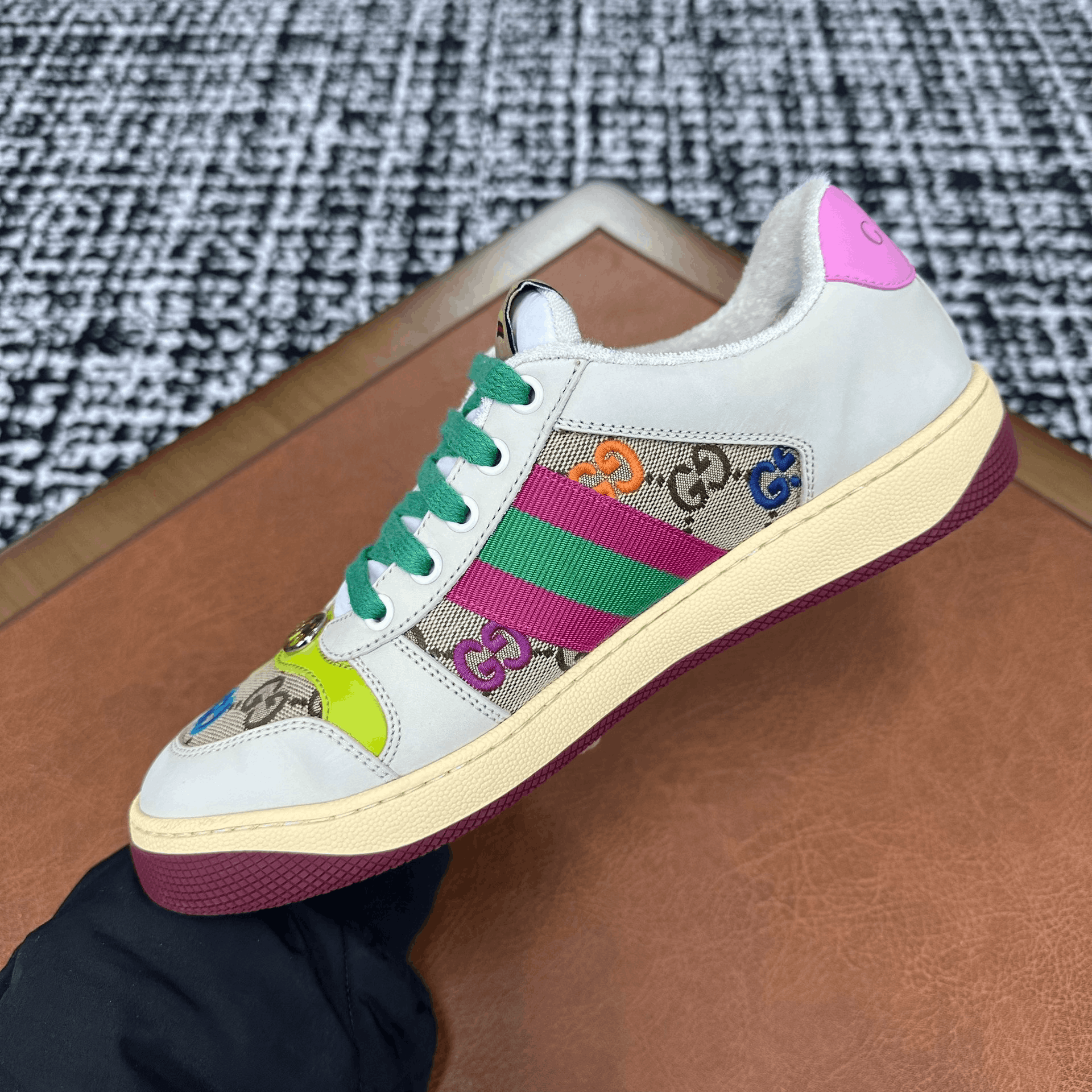 Gucci Gucci Canvas Embroidered Lowtop Sneakers it_38 Women Size US 8 / IT 38 - 7 Thumbnail