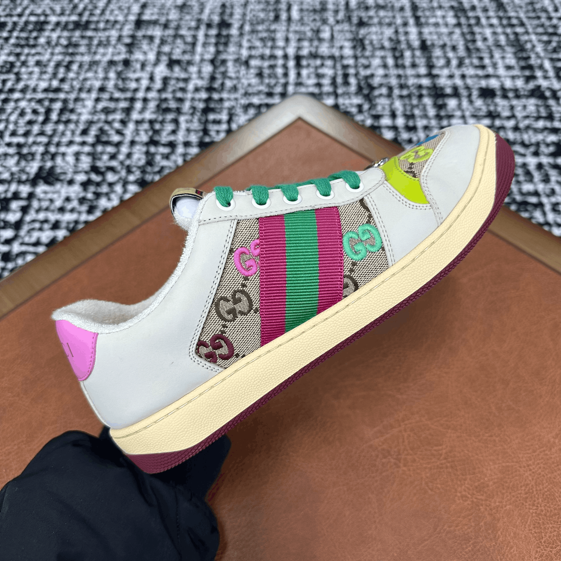Gucci Gucci Canvas Embroidered Lowtop Sneakers it_38 Women Size US 8 / IT 38 - 8 Thumbnail