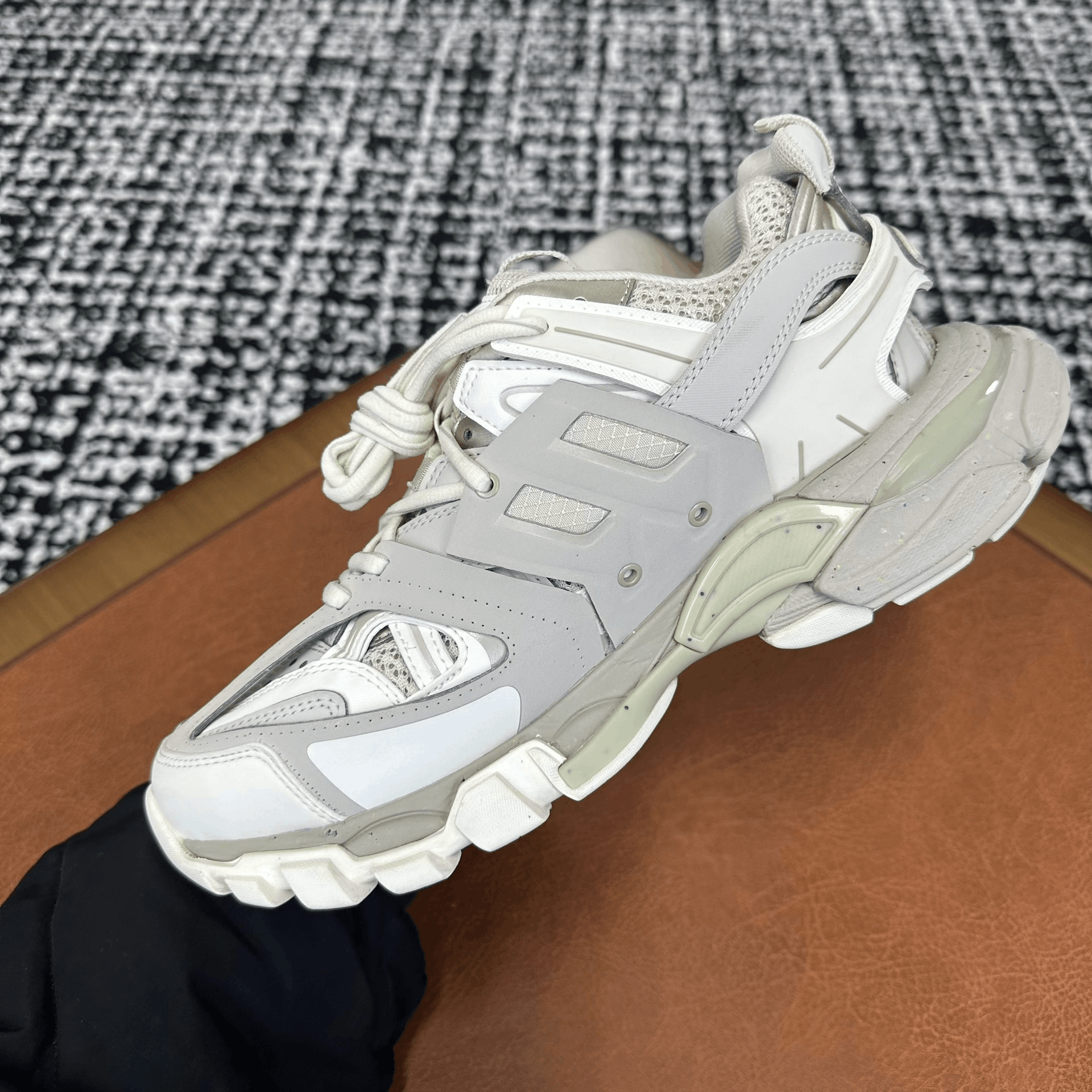 Balenciaga Balenciaga Brown Lowtop Sneakers it_38 Women Size US 8 / IT 38 - 7 Thumbnail