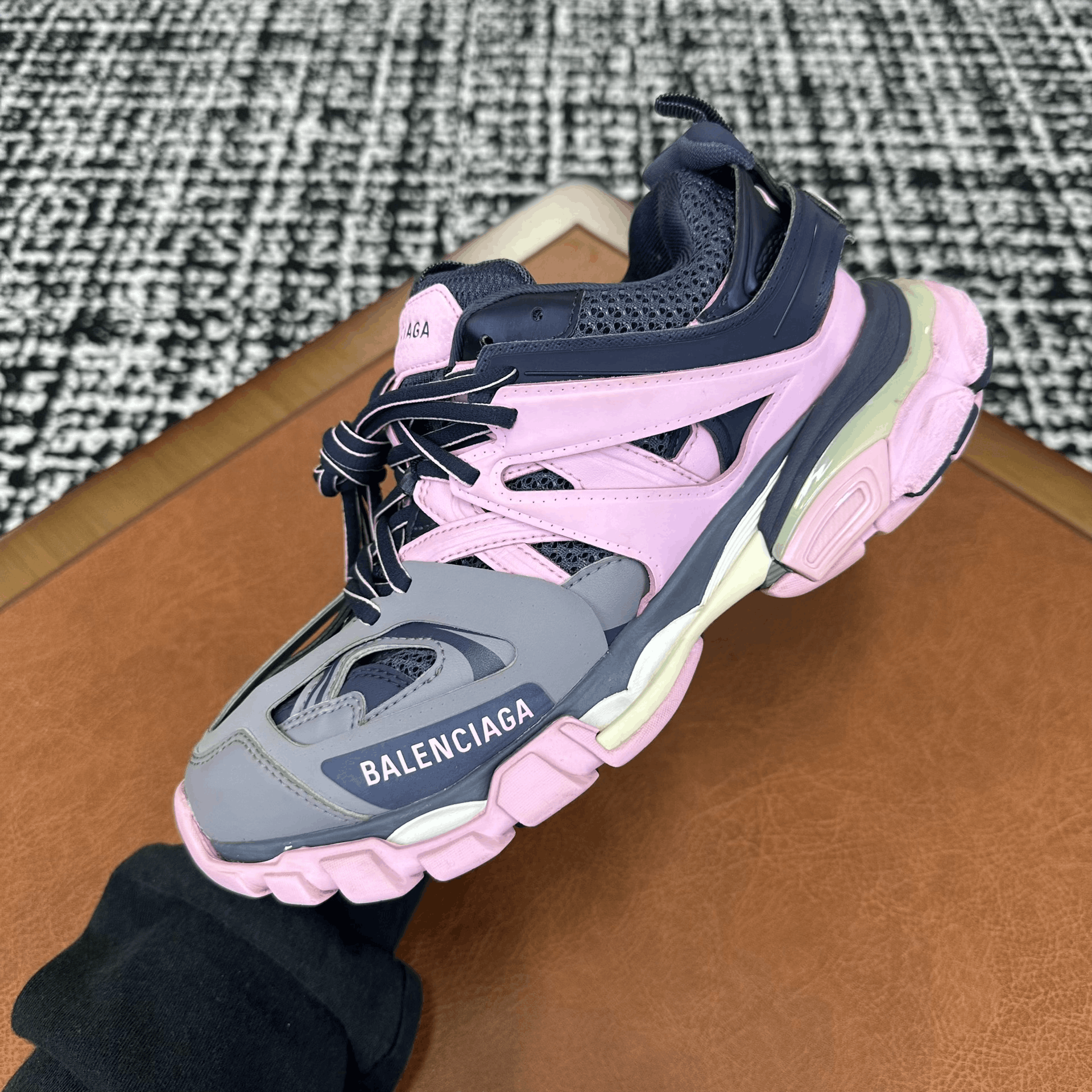 Balenciaga Balenciaga Pink Lowtop Sneakers it_38 Women Size US 8 / IT 38 - 6 Thumbnail