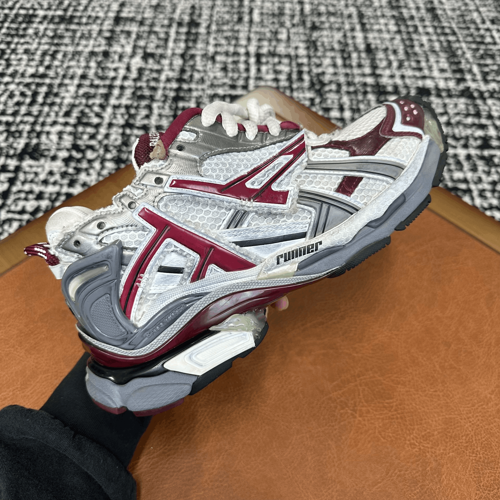 Balenciaga Balenciaga Running Gray Lowtop Sneakers it_38 Women Size US 8 / IT 38 - 7 Thumbnail