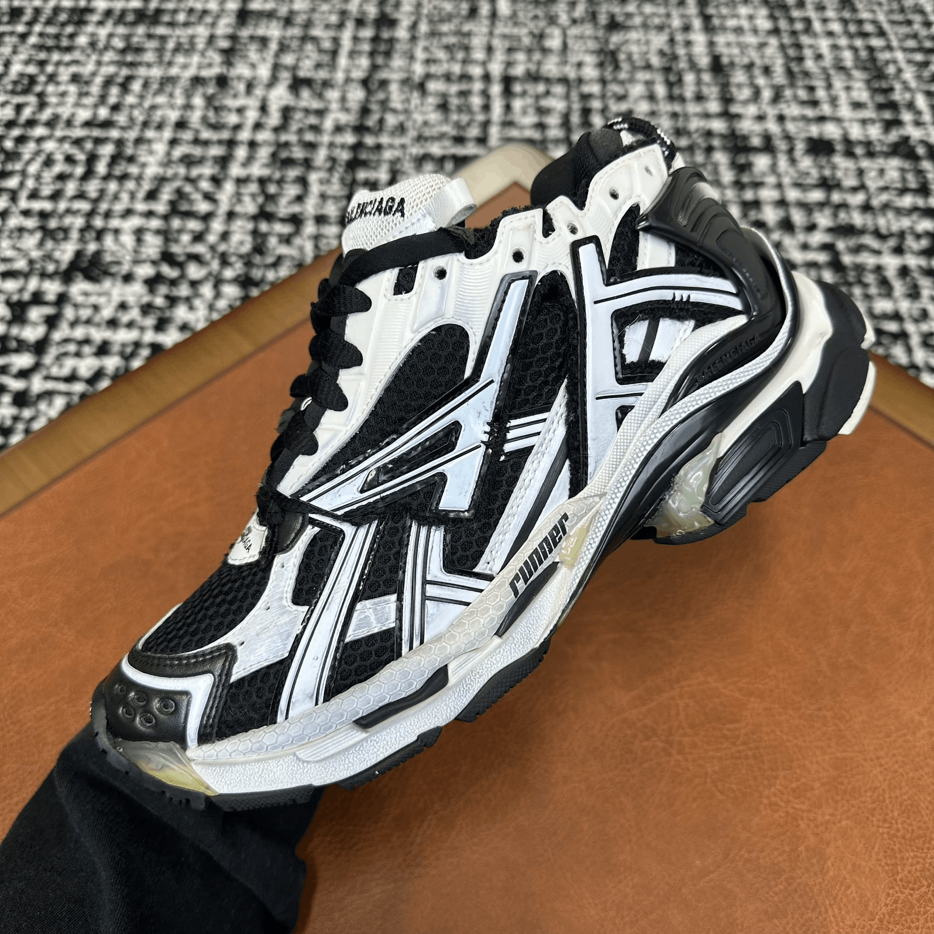 Balenciaga Balenciaga Running Black Lowtop Sneakers it_38 Women Size US 8 / IT 38 - 4 Thumbnail