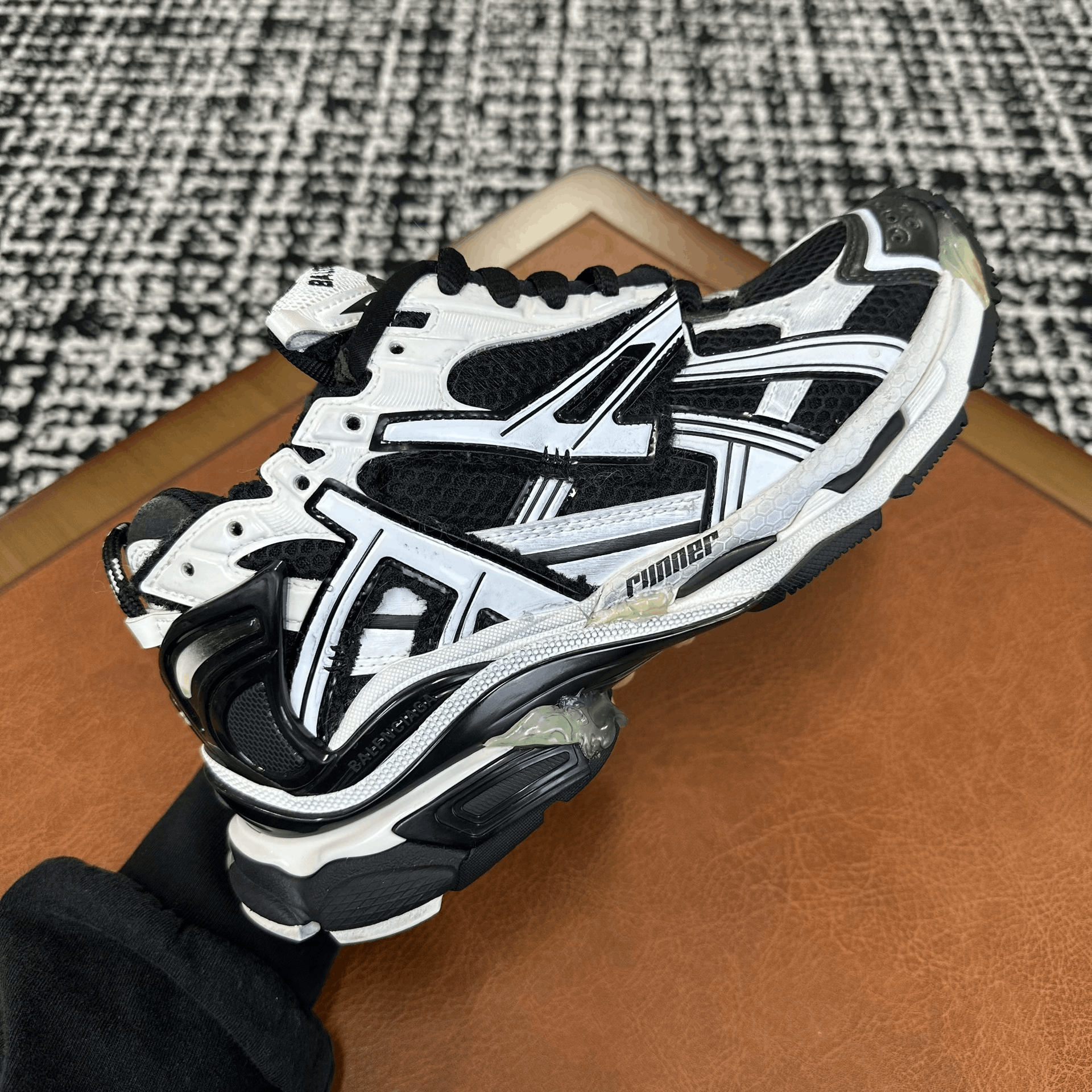 Balenciaga Balenciaga Running Black Lowtop Sneakers it_38 Women Size US 8 / IT 38 - 7 Thumbnail