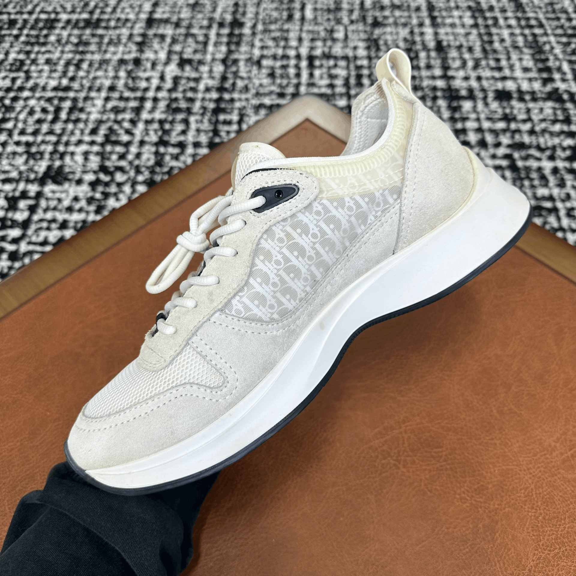 Dior Dior Casual White Lowtop Sneakers 7 Men Size US 7 / EU 40 - 2 Thumbnail