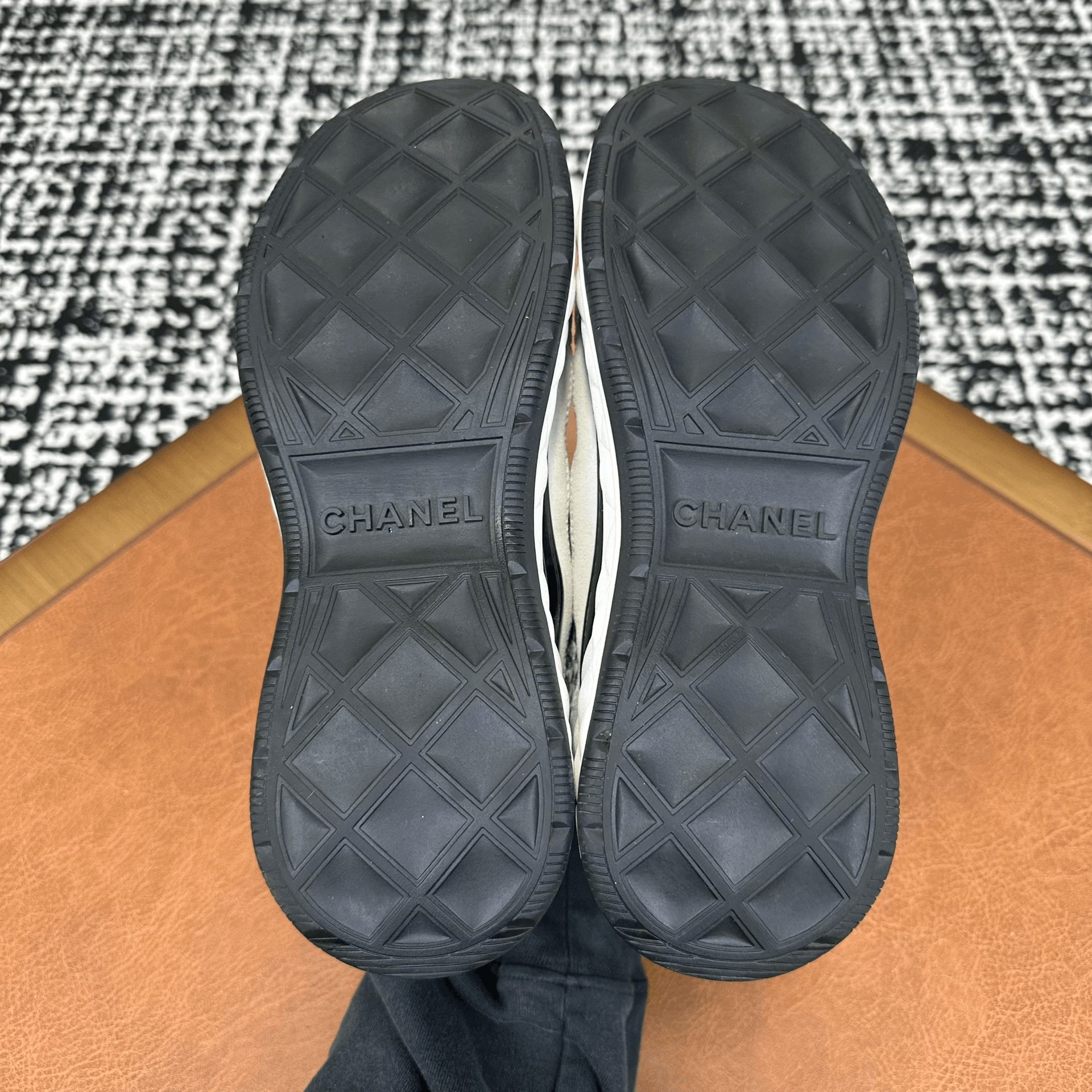 Chanel Chanel Casual Lowtop Sneakers it_37-5 Women Size US 7.5 / IT 37.5 - 8 Thumbnail