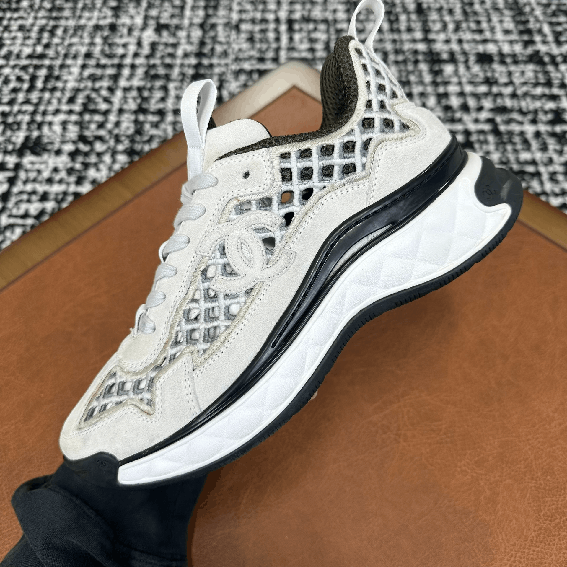 Chanel Chanel Casual Lowtop Sneakers it_37-5 Women Size US 7.5 / IT 37.5 - 4 Thumbnail