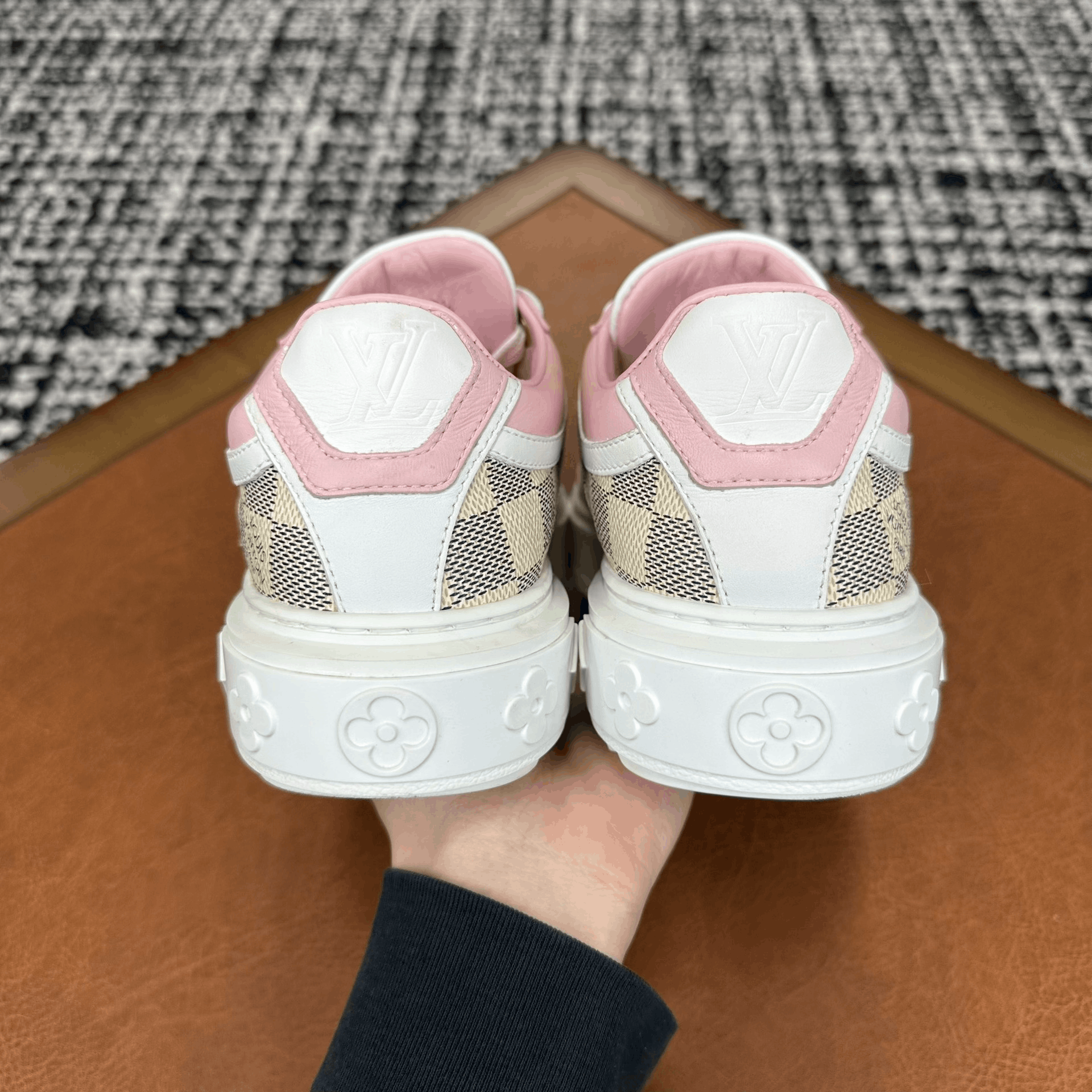 Louis Vuitton Louis Vuitton Pink Lowtop Sneakers it_35-5 Women Size US 5.5 / IT 35.5 - 3 Thumbnail