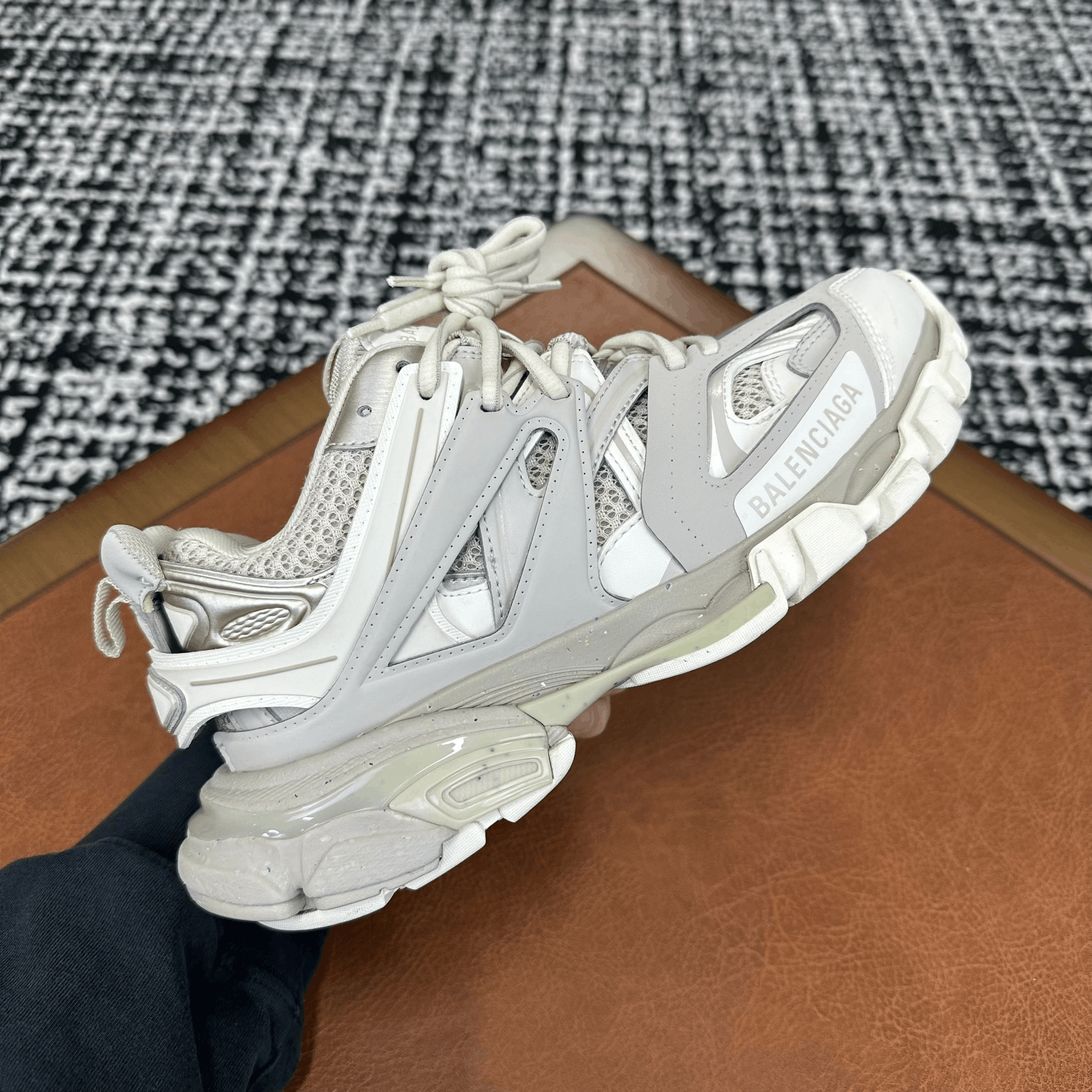 Balenciaga Balenciaga Brown Lowtop Sneakers it_38 Women Size US 8 / IT 38 - 8 Thumbnail