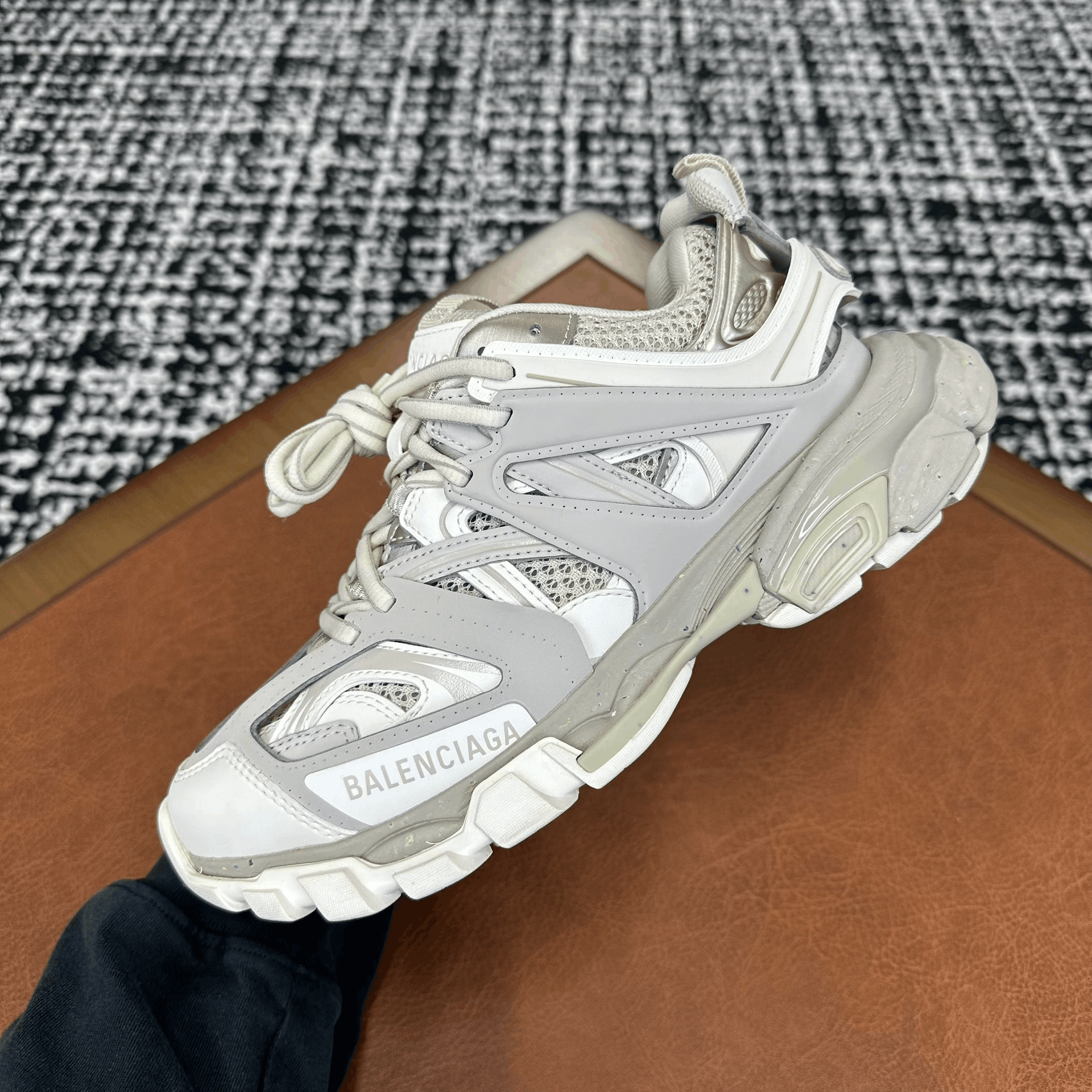 Balenciaga Balenciaga Brown Lowtop Sneakers it_38 Women Size US 8 / IT 38 - 5 Thumbnail