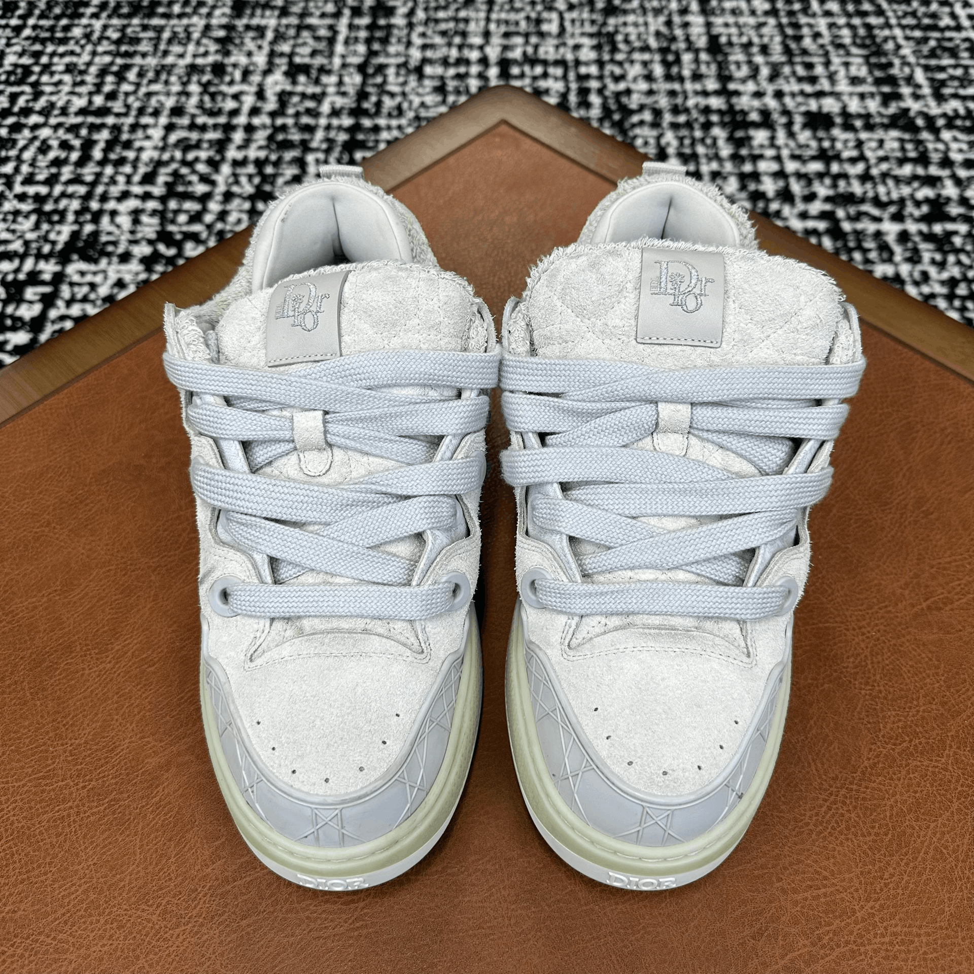 Dior Dior Beige Lowtop Sneakers 8 Men Size US 8 / EU 41 - 2 Thumbnail