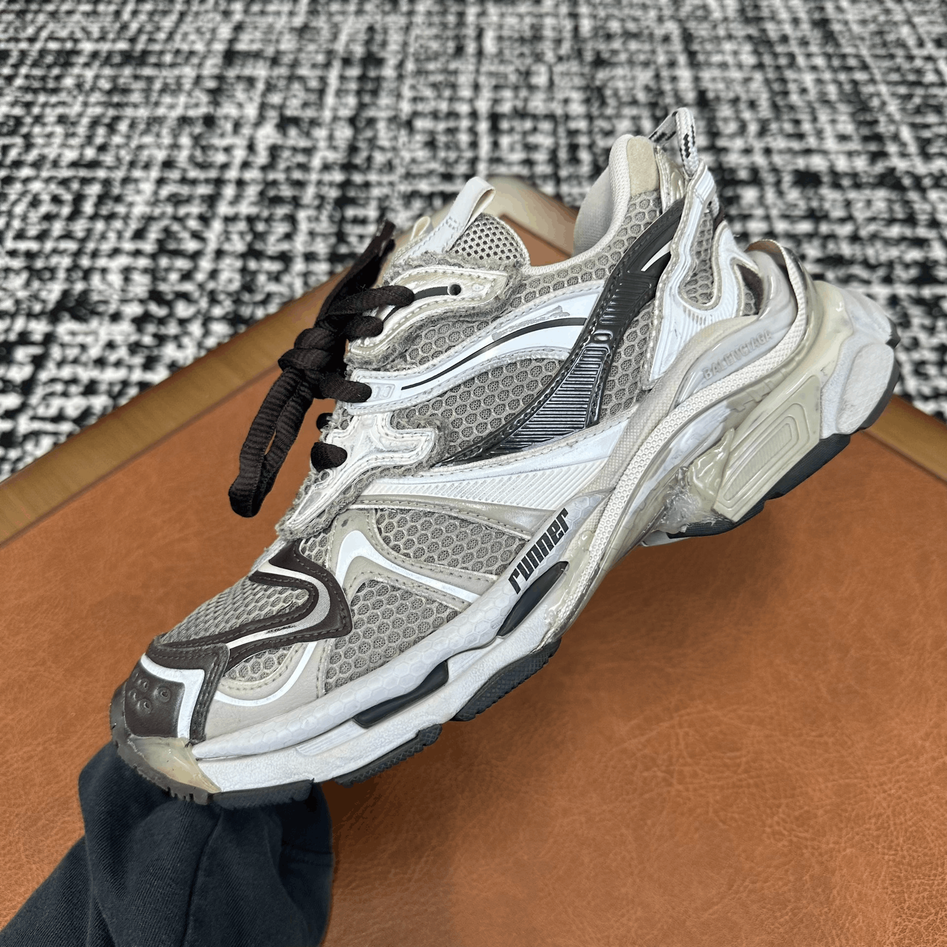 Balenciaga Balenciaga Running White Lowtop Sneakers it_38 Women Size US 8 / IT 38 - 5 Thumbnail