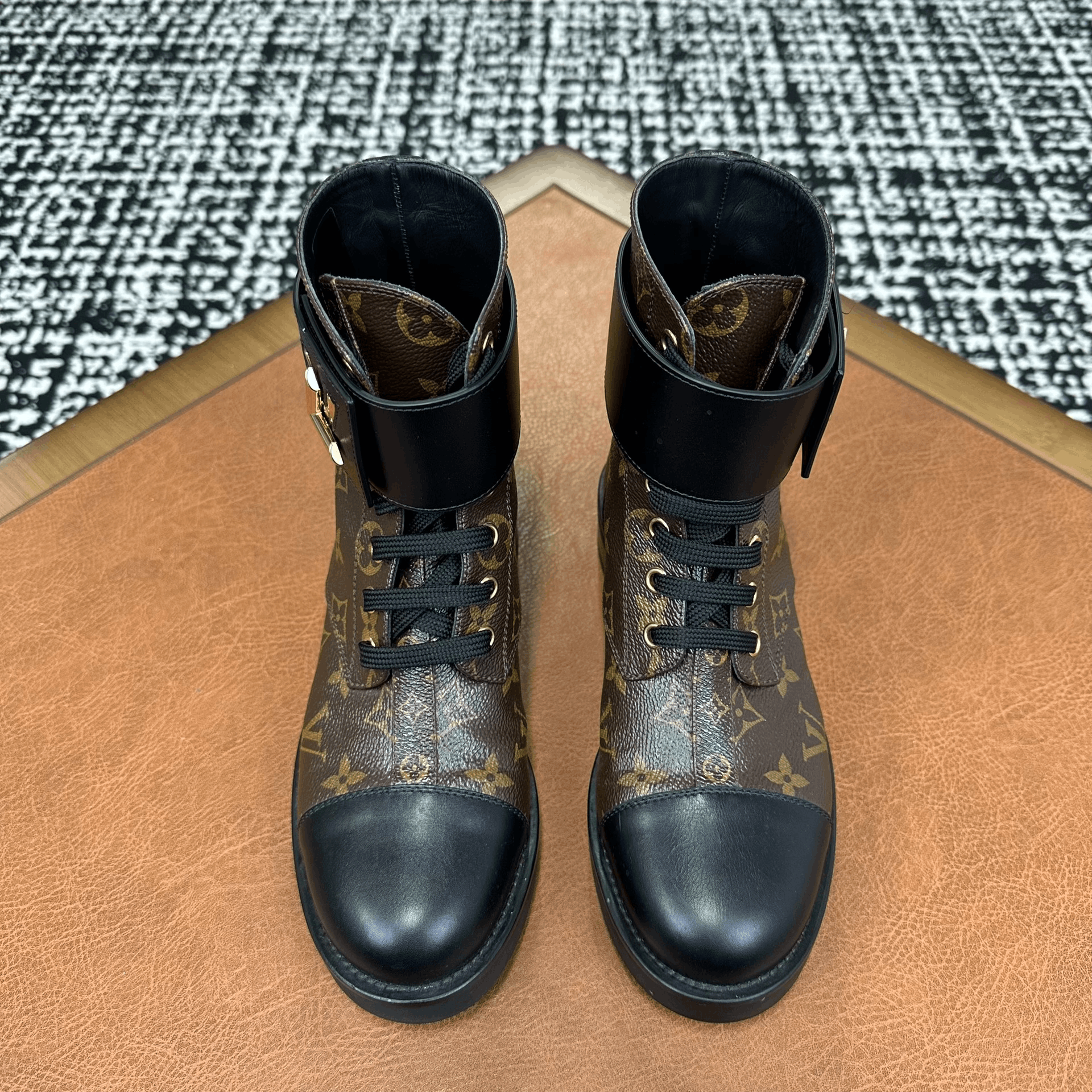 Louis Vuitton Louis Vuitton Brown Boots it_36 Women Size US 6 / IT 36 - 2 Thumbnail