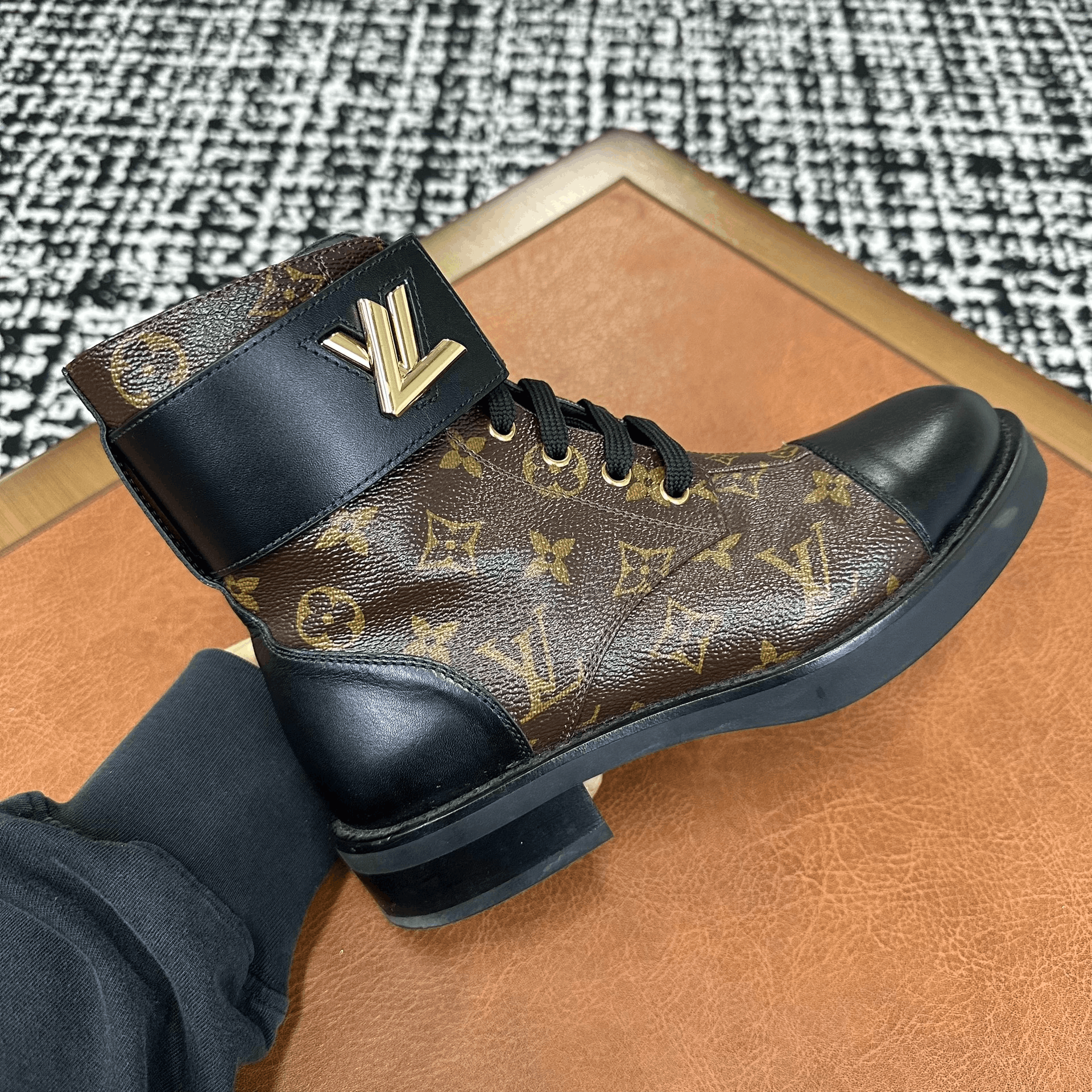 Louis Vuitton Louis Vuitton Brown Boots it_36 Women Size US 6 / IT 36 - 7 Thumbnail