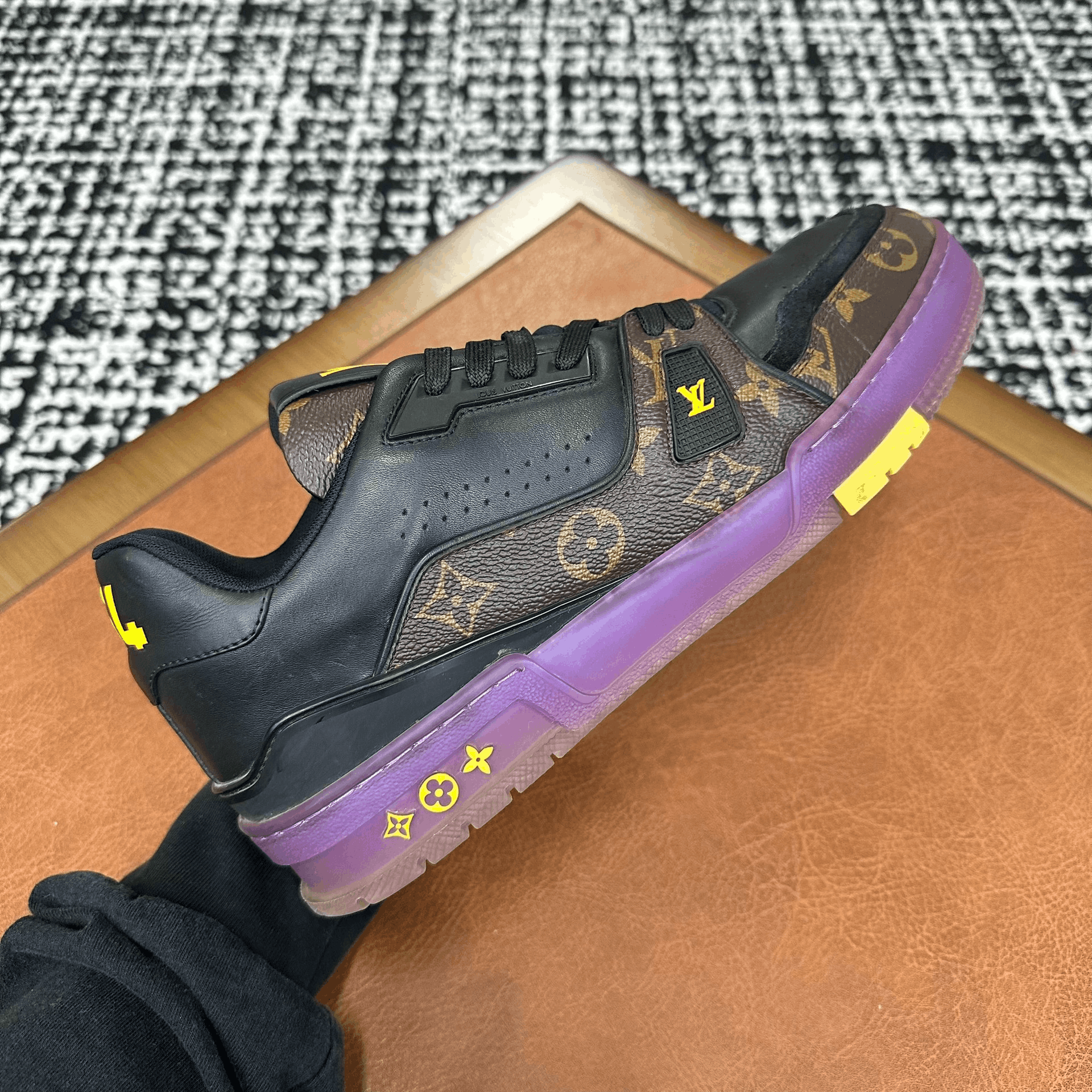 Louis Vuitton Louis Vuitton Training Purple Lowtop Sneakers 8 Men Size US 8 / EU 41 - 7 Thumbnail