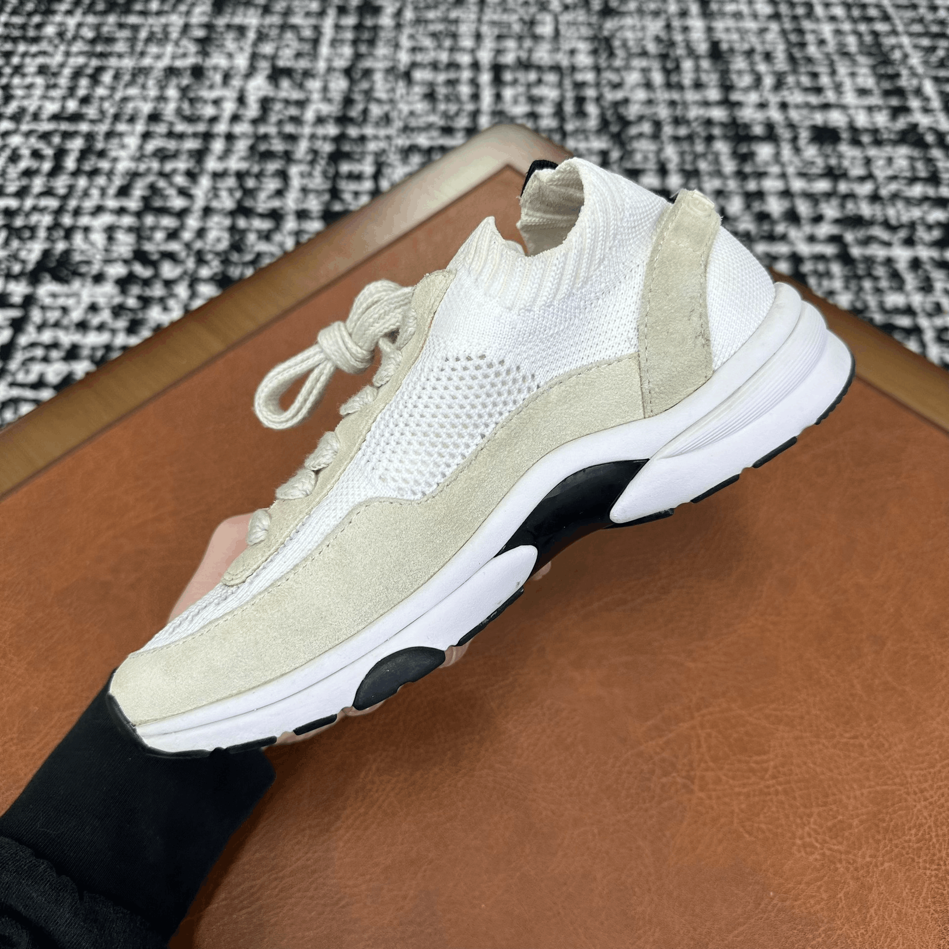 Chanel Chanel Casual White Lowtop Sneakers it_36 Women Size US 6 / IT 36 - 6 Thumbnail