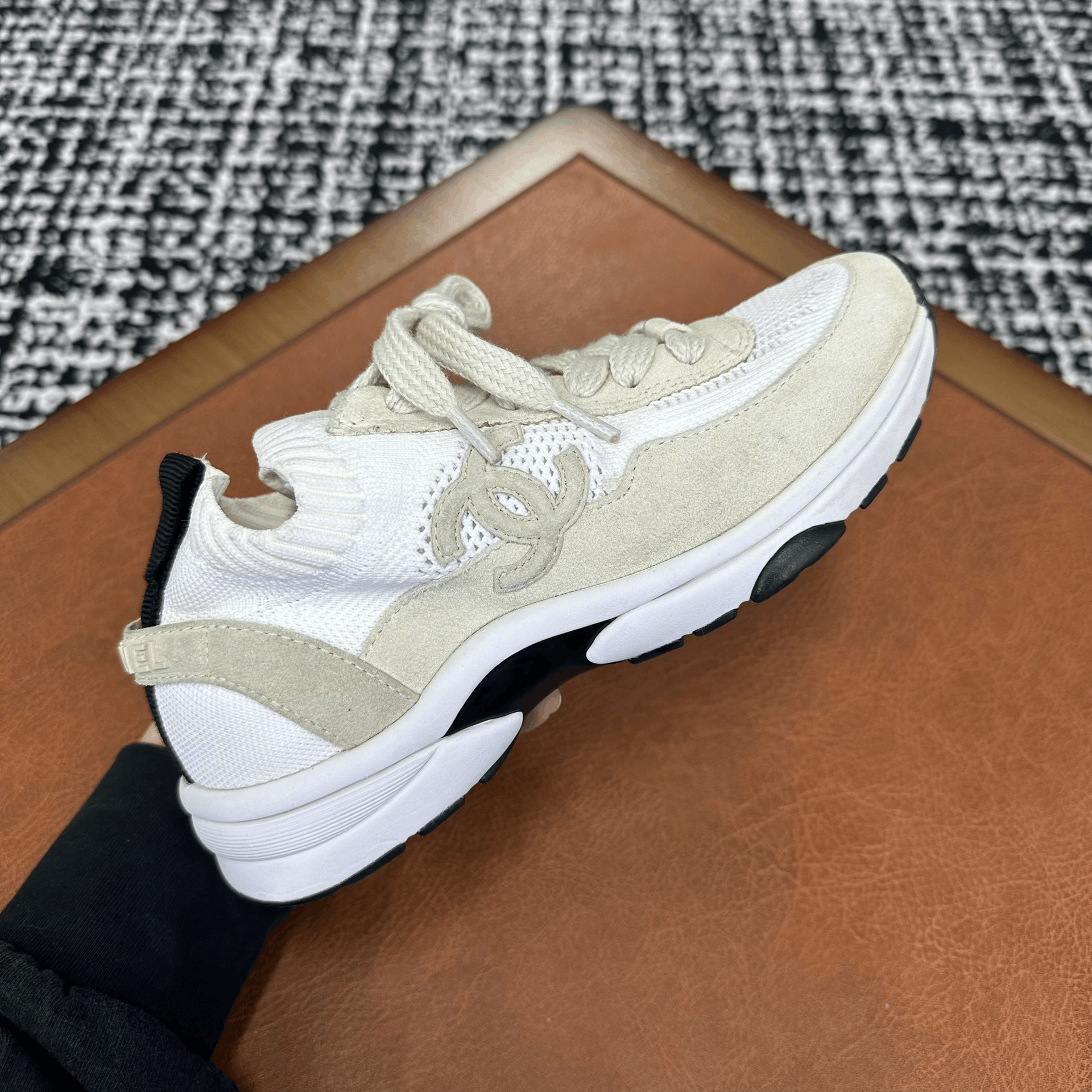 Chanel Chanel Casual White Lowtop Sneakers it_36 Women Size US 6 / IT 36 - 7 Thumbnail