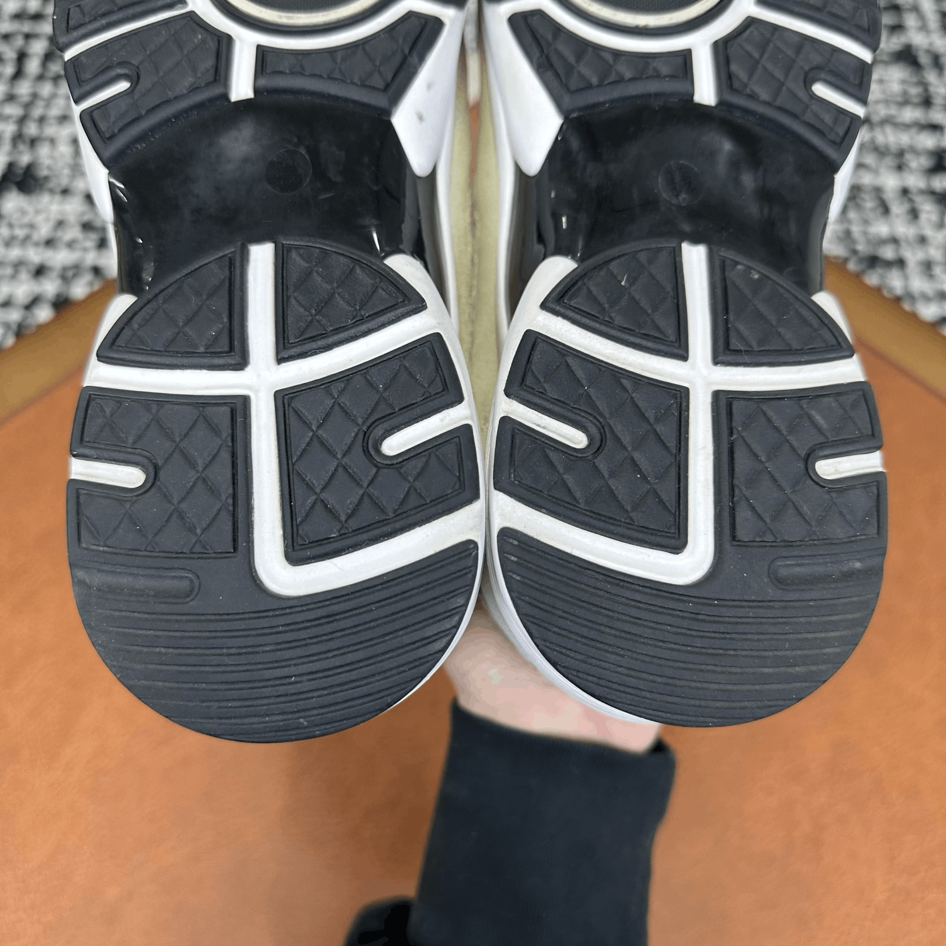 Chanel Chanel Casual White Lowtop Sneakers it_36 Women Size US 6 / IT 36 - 9 Thumbnail