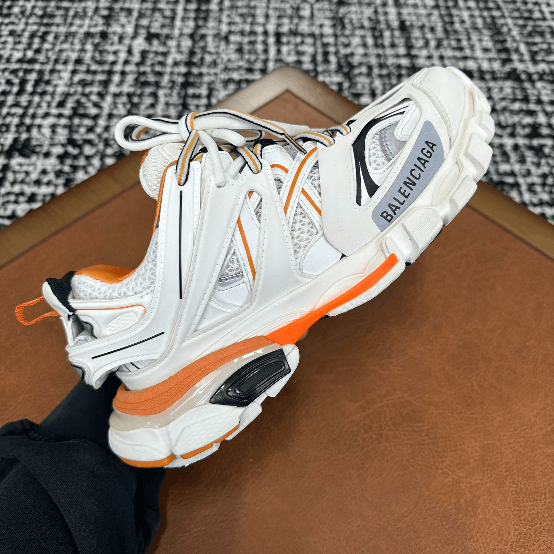 Balenciaga Balenciaga Distressed White Lowtop Sneakers it_37 Women Size US 7 / IT 37 - 8 Thumbnail