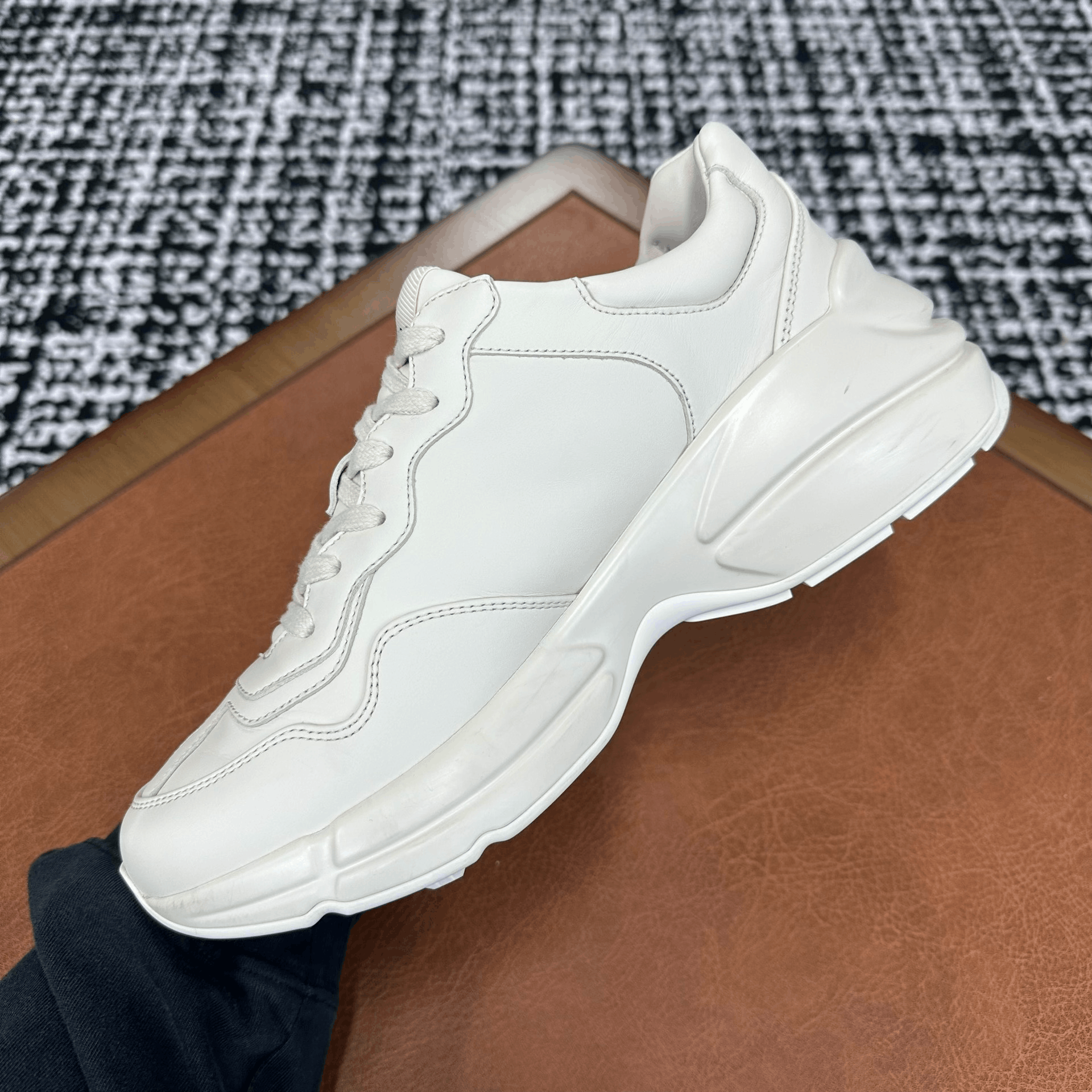 Gucci Gucci Leather White Lowtop Sneakers it_39 Women Size US 9 / IT 39 - 7 Thumbnail