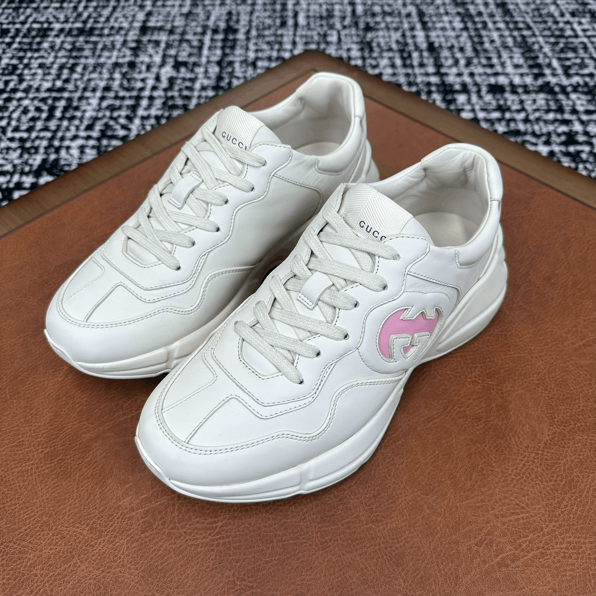 Gucci Gucci Leather White Lowtop Sneakers it_39 Women Size US 9 / IT 39 - 2 Thumbnail