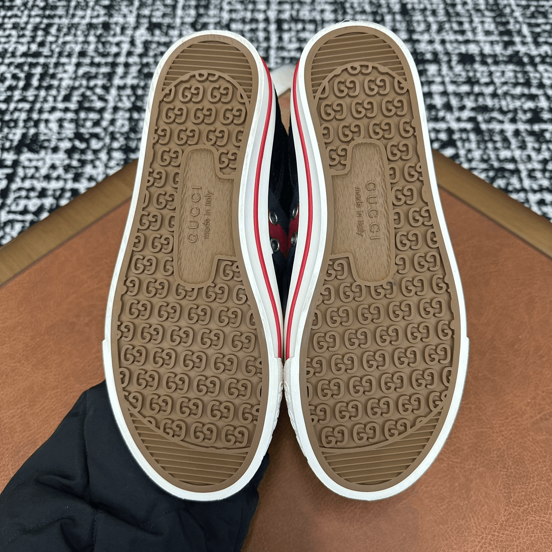 Gucci Gucci Tennis Black Hitop Sneakers it_37-5 Women Size US 7.5 / IT 37.5 - 5 Thumbnail