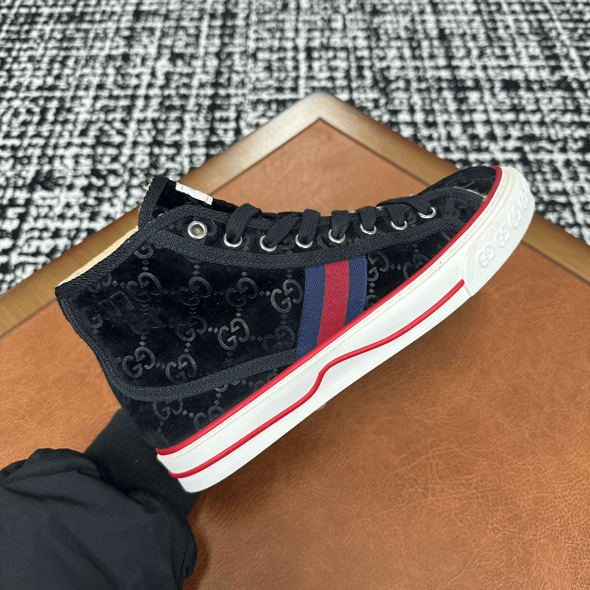 Gucci Gucci Tennis Black Hitop Sneakers it_37-5 Women Size US 7.5 / IT 37.5 - 9 Thumbnail