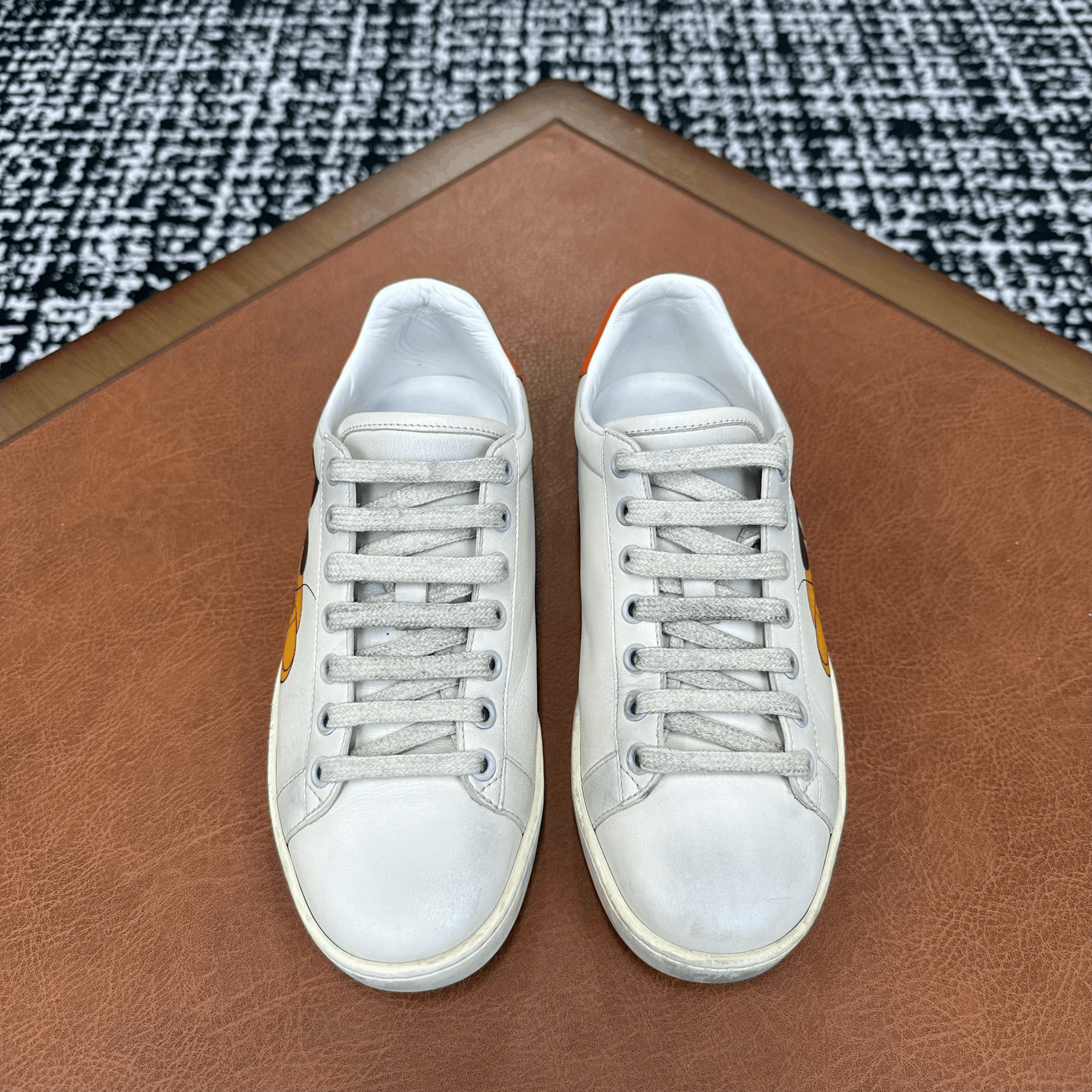 Gucci Gucci Beige Lowtop Sneakers it_36 Women Size US 6 / IT 36 - 2 Thumbnail