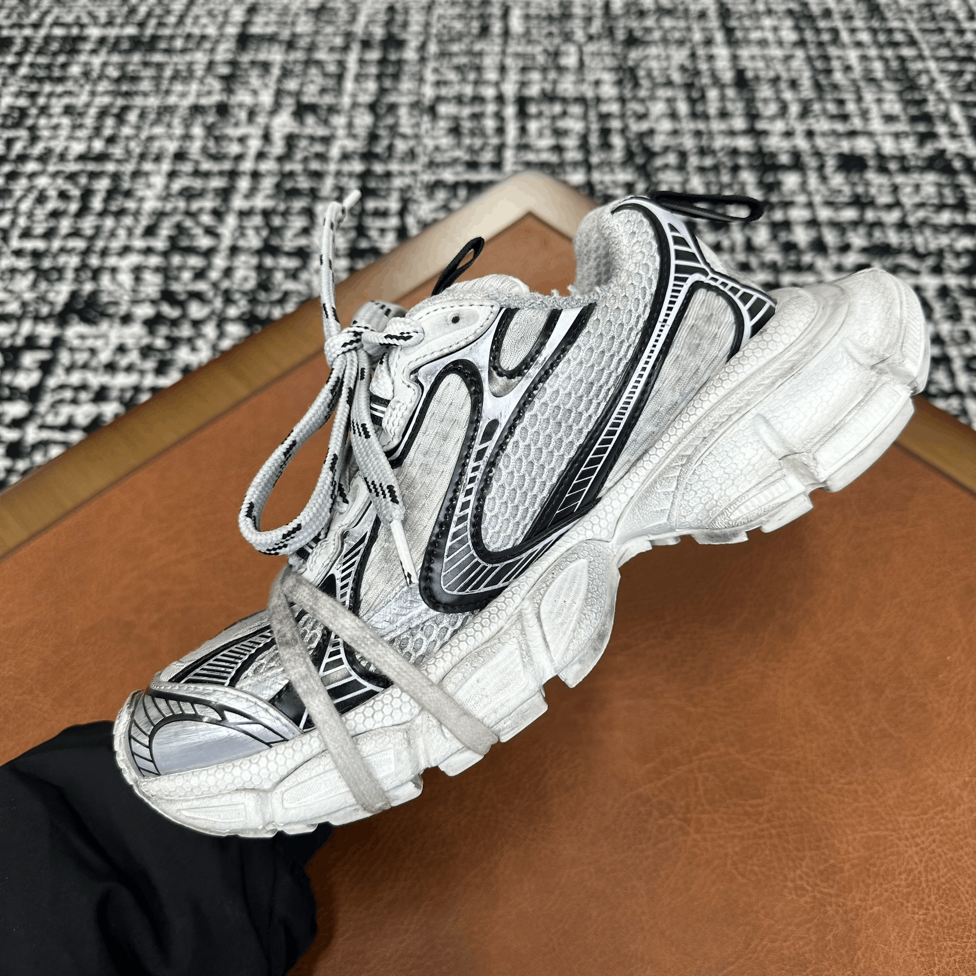 Balenciaga Balenciaga Leather White Lowtop Sneakers it_36 Women Size US 6 / IT 36 - 7 Thumbnail