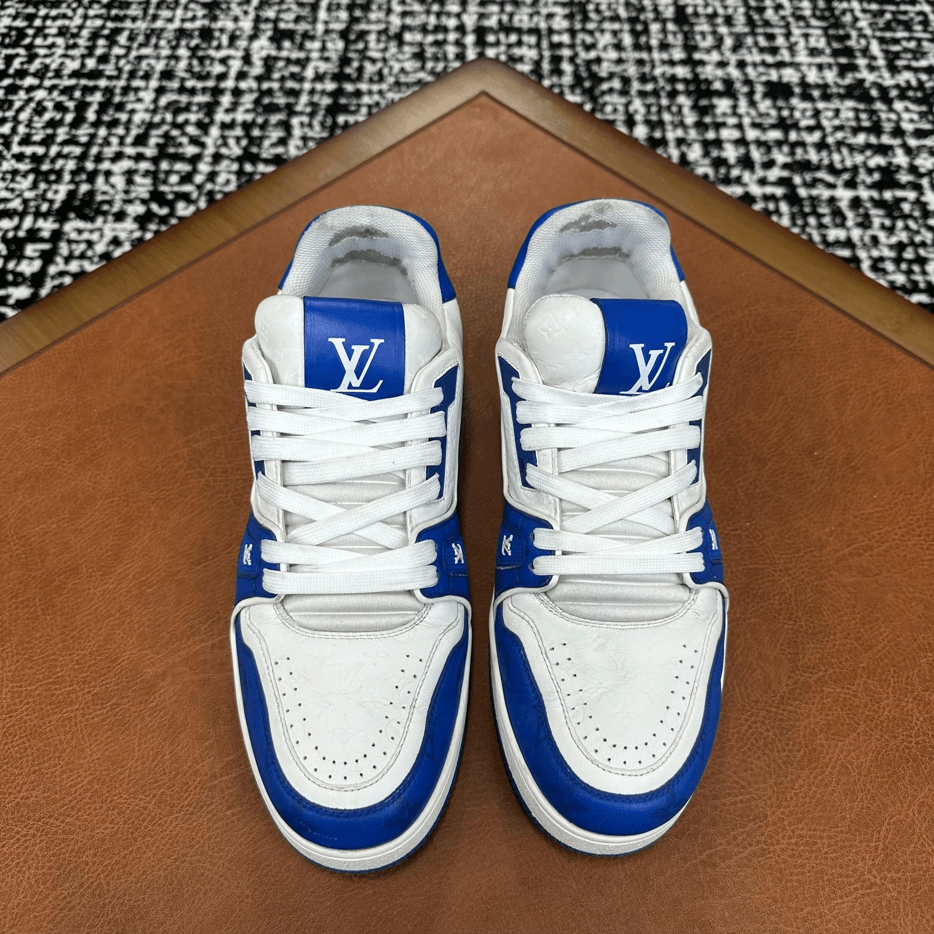 Louis Vuitton Louis Vuitton Training Blue Lowtop Sneakers 8 Men Size US 8 / EU 41 - 2 Thumbnail