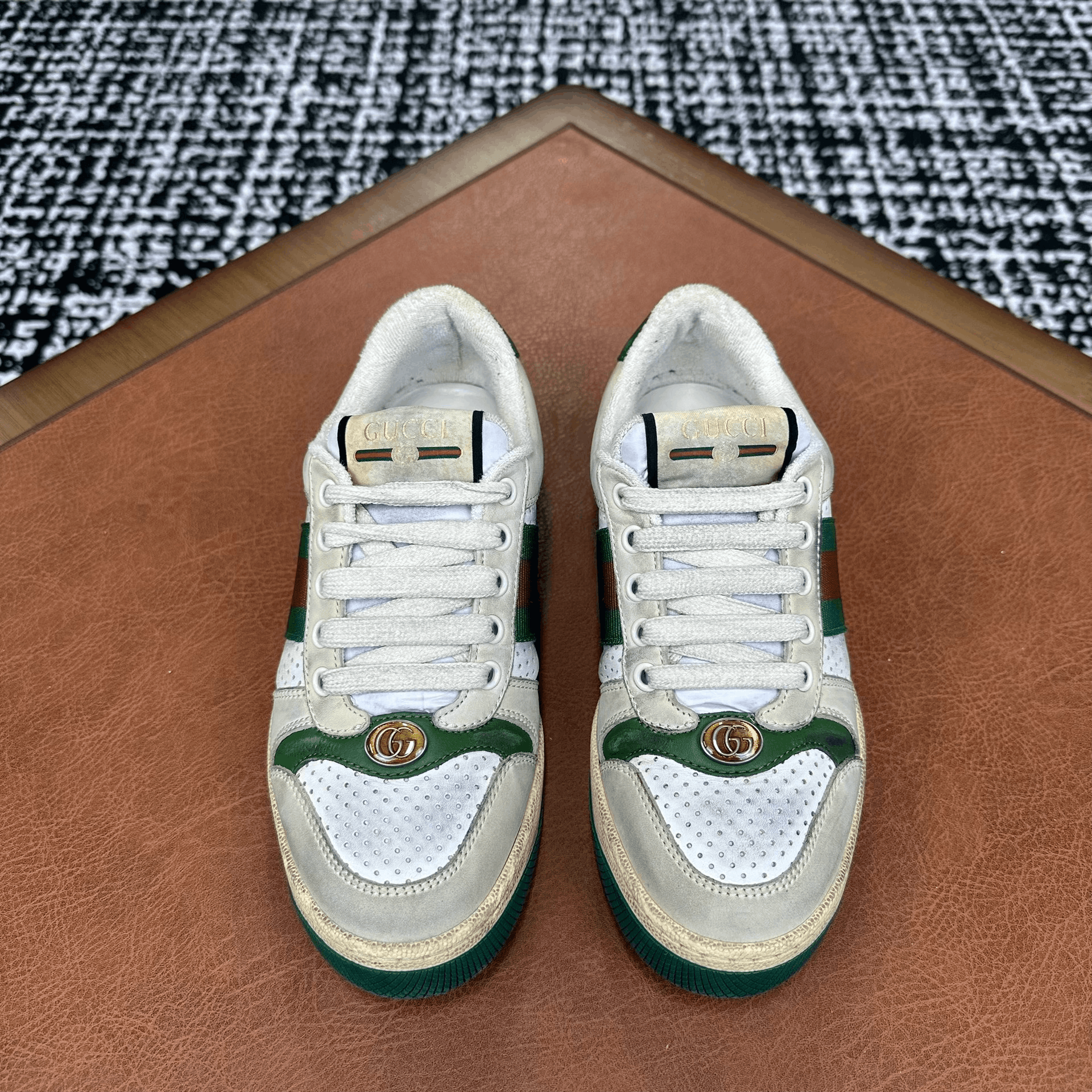 Gucci Gucci Green Lowtop Sneakers it_35 Women Size US 5 / IT 35 - 2 Thumbnail