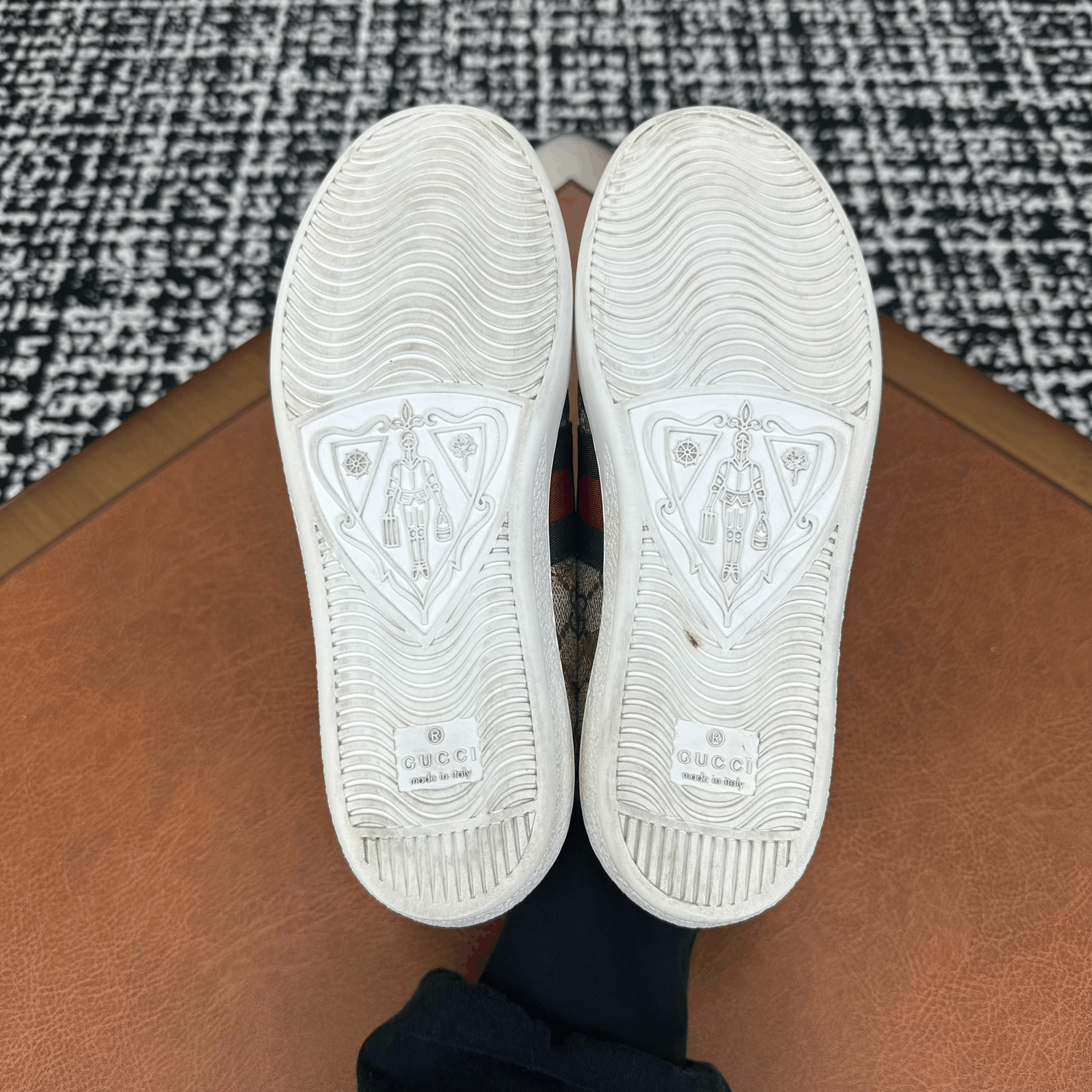 Gucci Gucci Gold Lowtop Sneakers it_36 Women Size US 6 / IT 36 - 9 Thumbnail