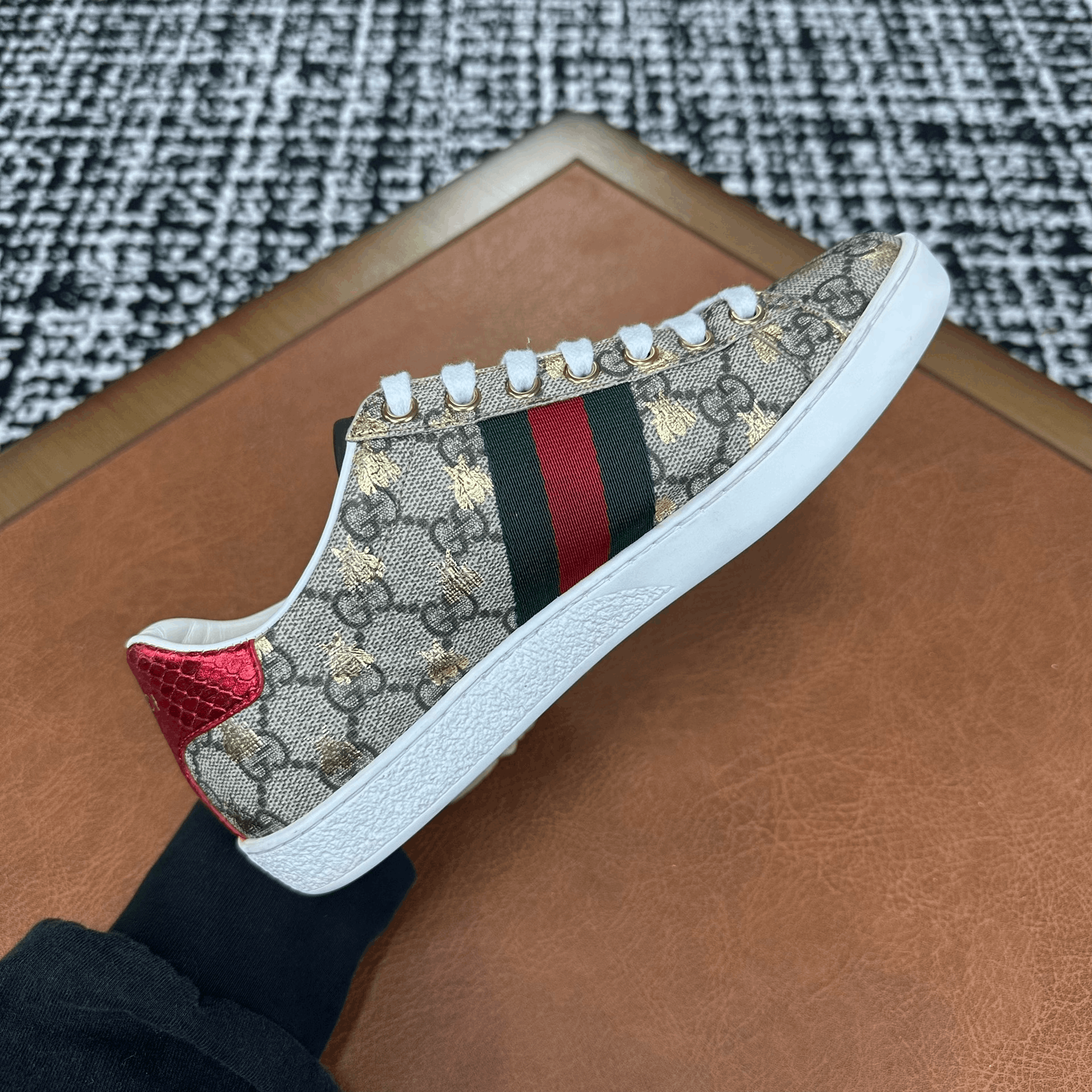 Gucci Gucci Gold Lowtop Sneakers it_36 Women Size US 6 / IT 36 - 6 Thumbnail