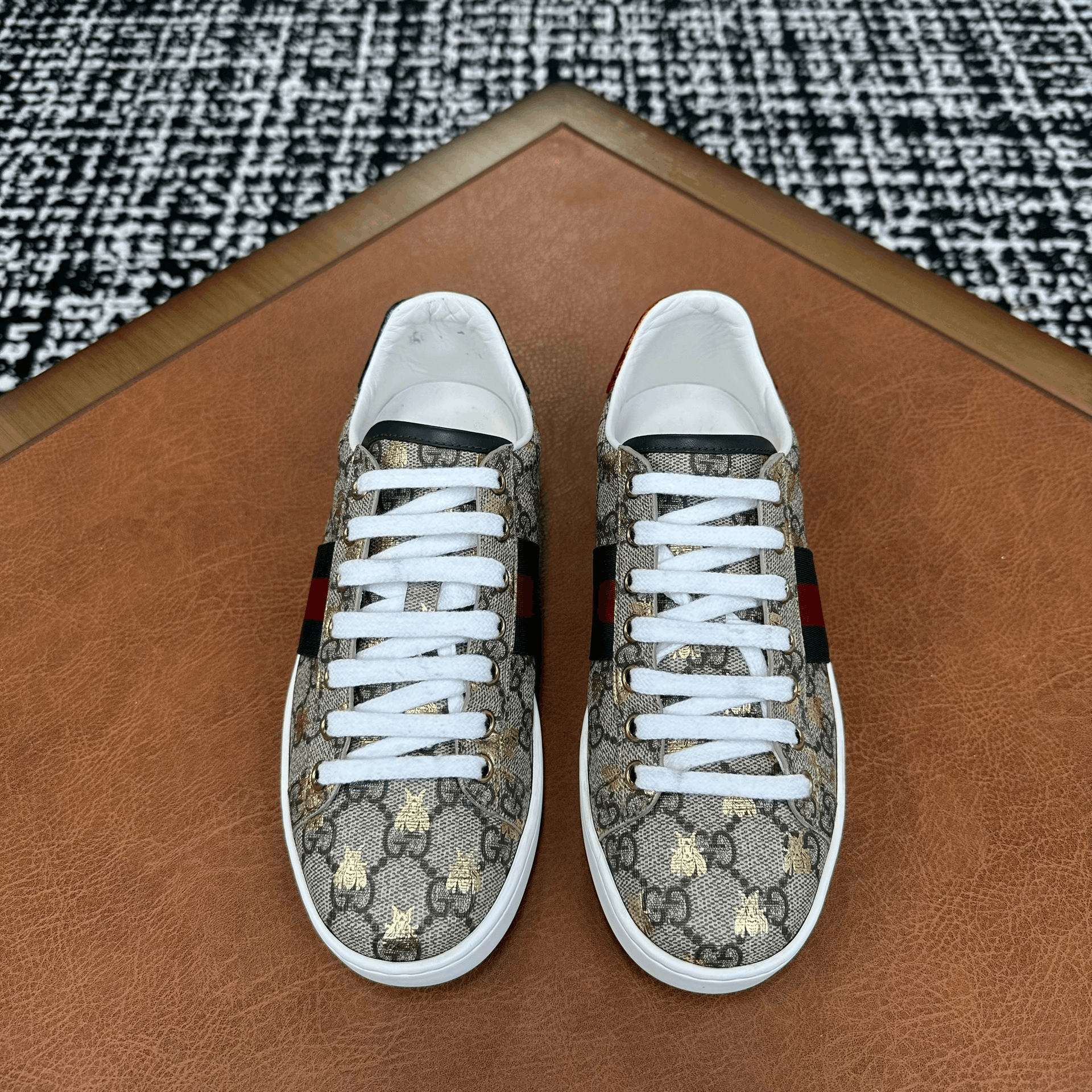 Gucci Gucci Gold Lowtop Sneakers it_36 Women Size US 6 / IT 36 - 2 Thumbnail