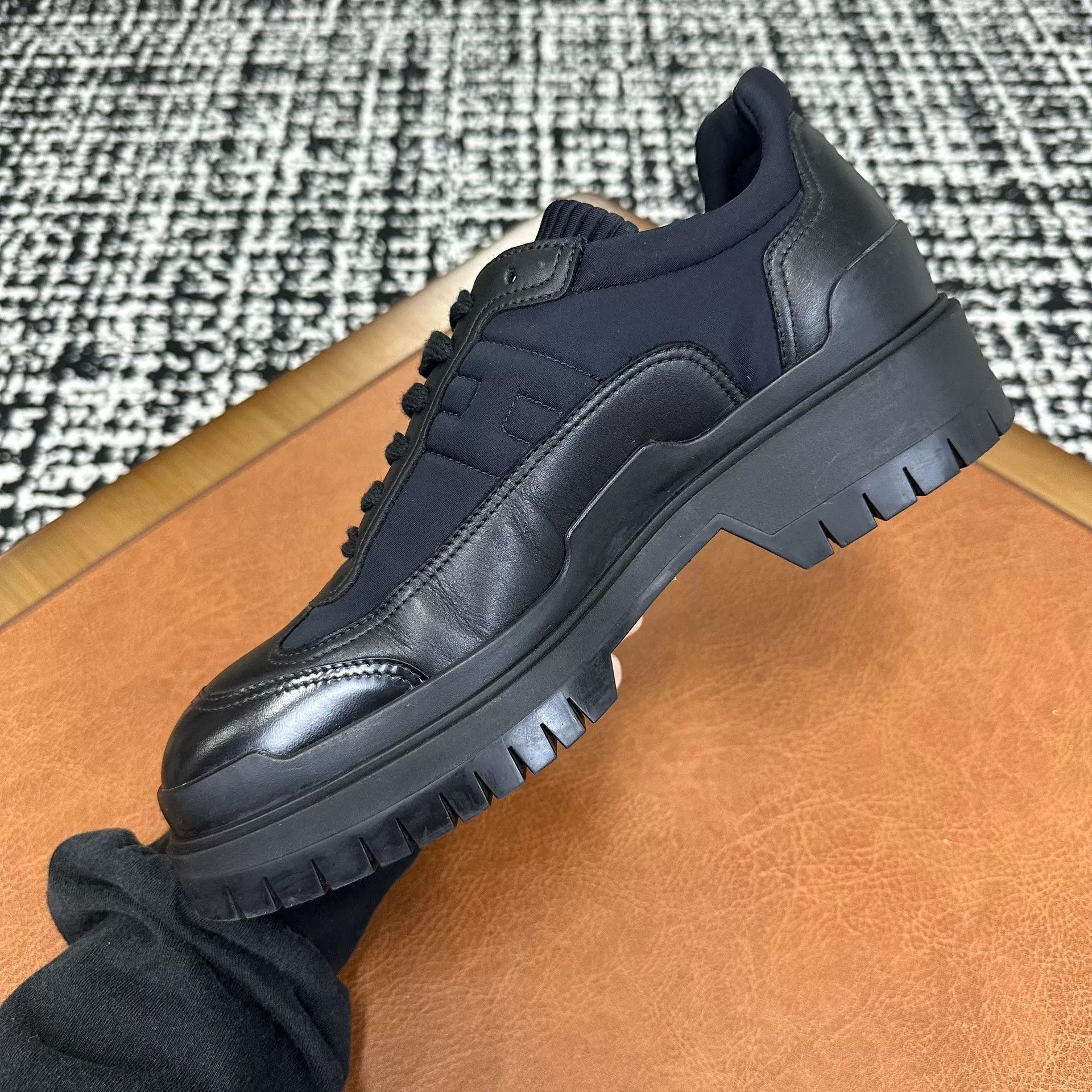Hermes Hermes Casual Black Lowtop Sneakers 6 Men Size US 6 / EU 39 - 7 Thumbnail