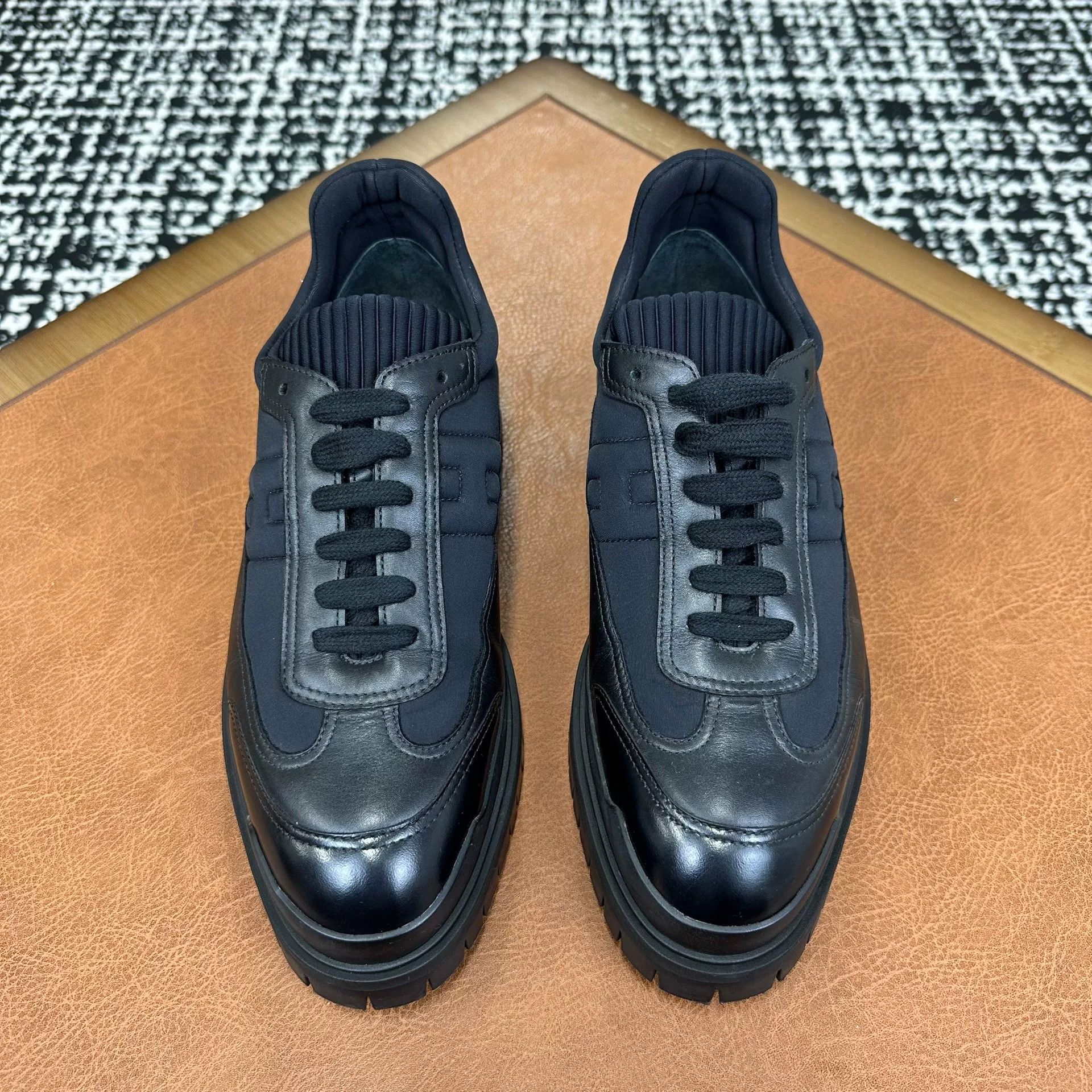 Hermes Hermes Casual Black Lowtop Sneakers 6 Men Size US 6 / EU 39 - 2 Thumbnail