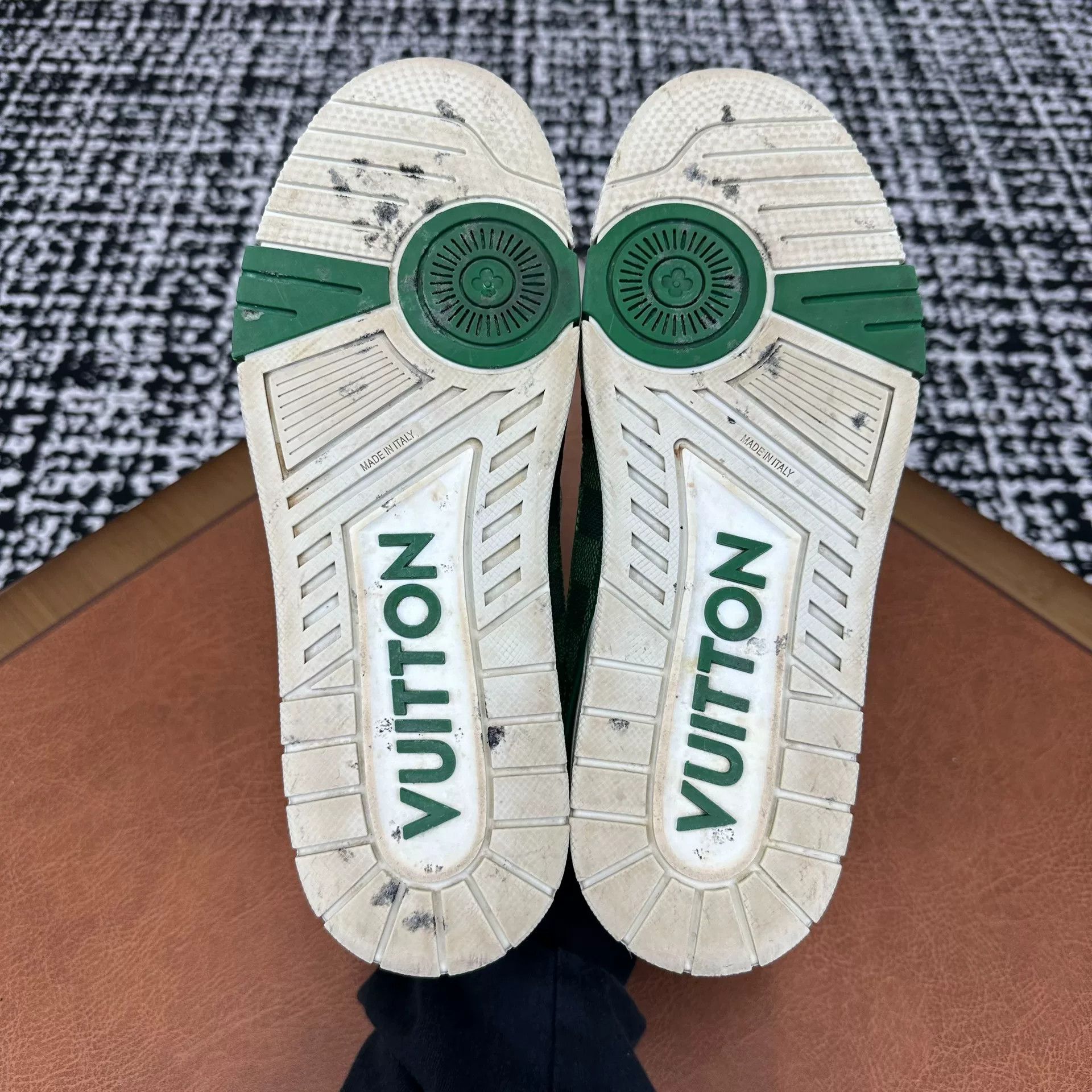 Louis Vuitton Louis Vuitton Training Green Lowtop Sneakers 8 Men Size US 8 / EU 41 - 8 Thumbnail