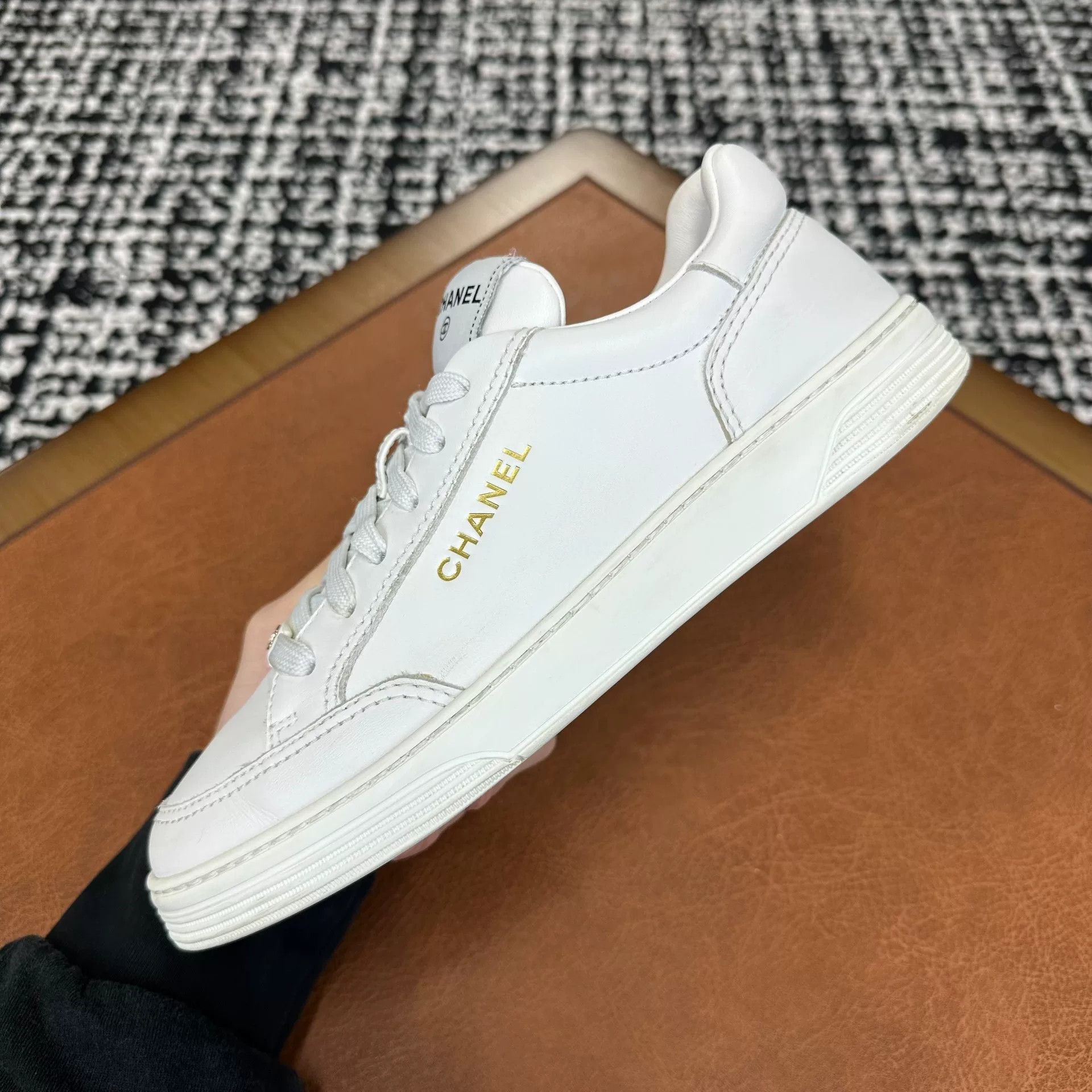 Chanel Chanel White Lowtop Sneakers it_38 Women Size US 8 / IT 38 - 5 Thumbnail