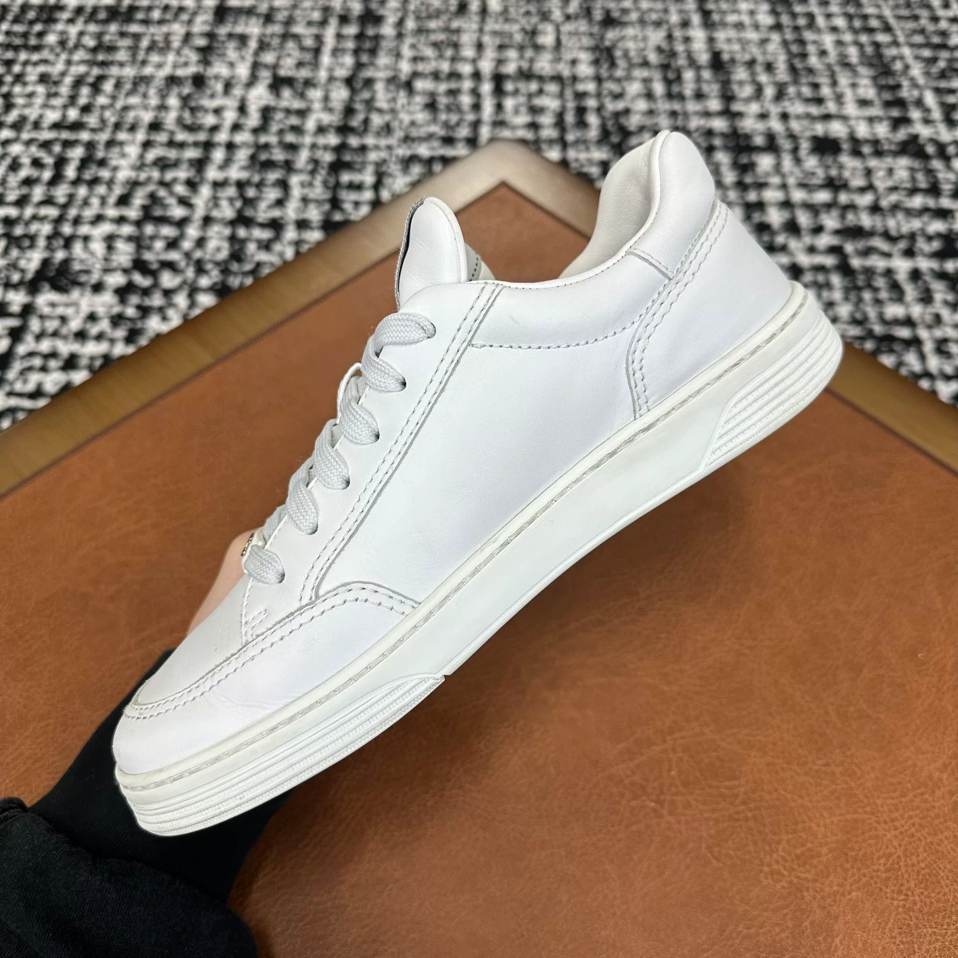 Chanel Chanel White Lowtop Sneakers it_38 Women Size US 8 / IT 38 - 7 Thumbnail