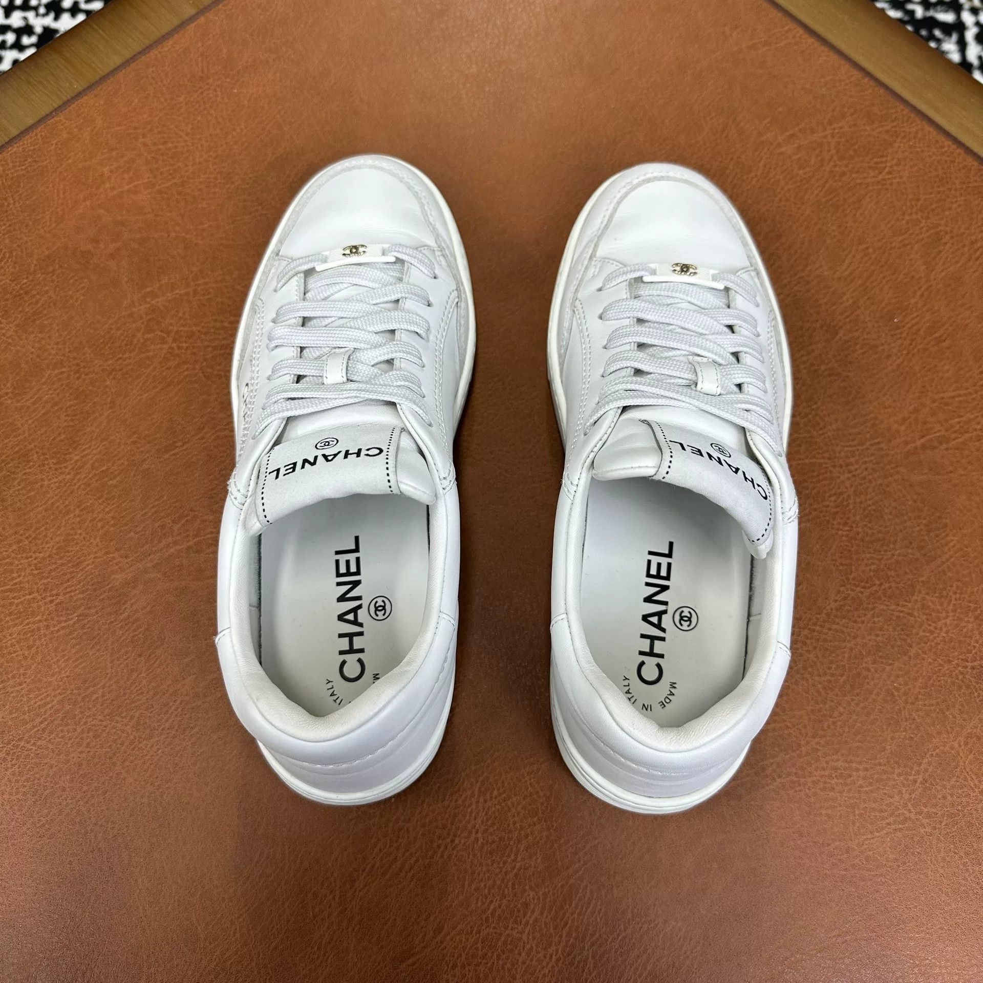 Chanel Chanel White Lowtop Sneakers it_38 Women Size US 8 / IT 38 - 3 Thumbnail
