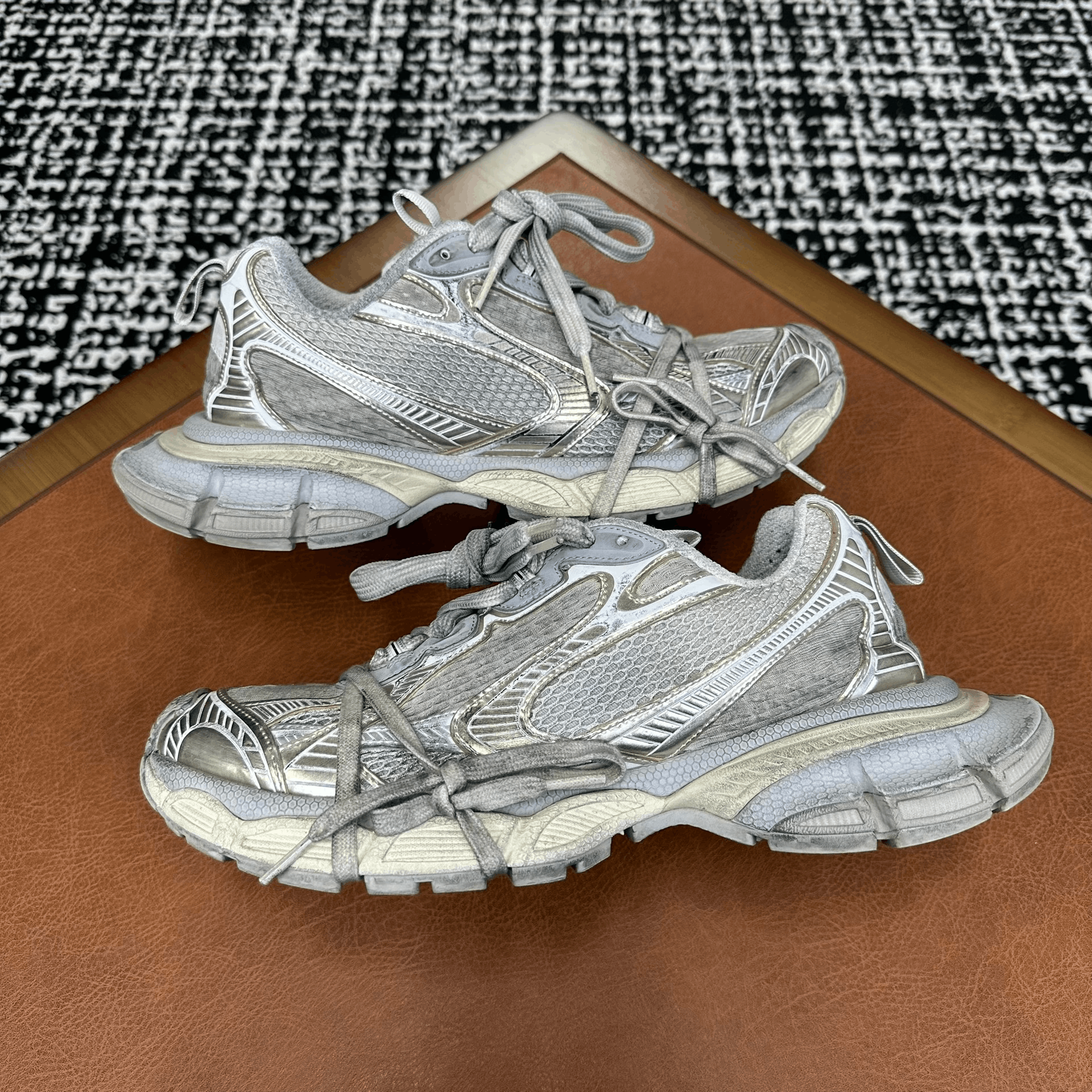 Balenciaga Balenciaga Mesh Beige Lowtop Sneakers 9 Men Size US 9 / EU 42 - 5 Thumbnail