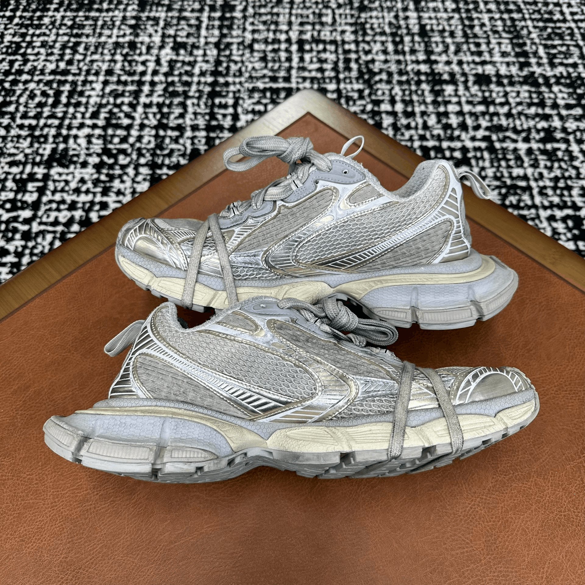 Balenciaga Balenciaga Mesh Beige Lowtop Sneakers 9 Men Size US 9 / EU 42 - 6 Thumbnail
