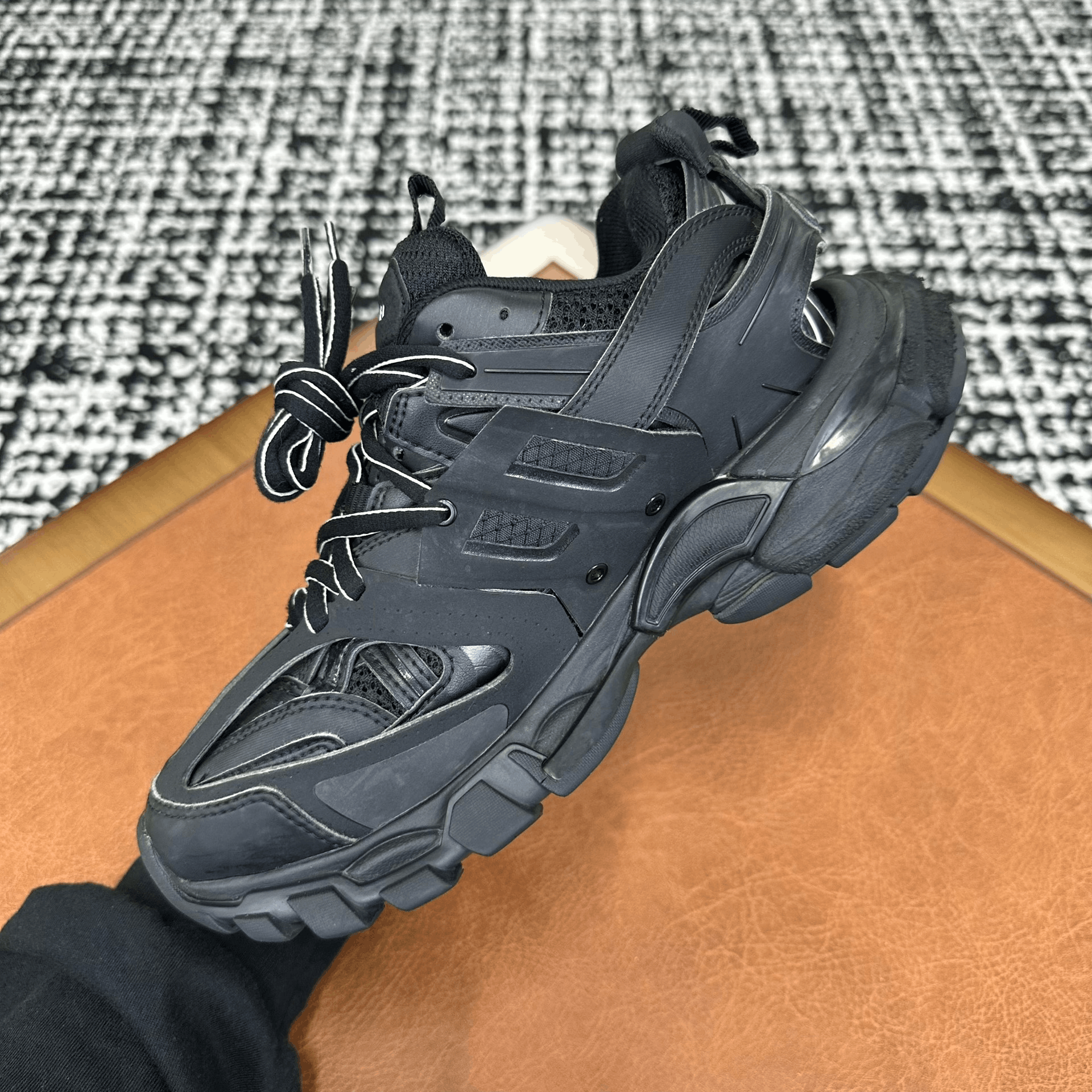 Balenciaga Balenciaga Black Lowtop Sneakers it_36 Women Size US 6 / IT 36 - 9 Thumbnail